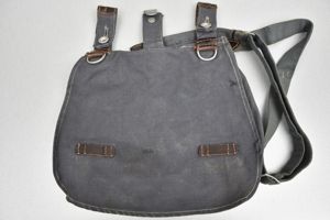 Early M31 Luftwaffe bread bag 1938 unit marked with strap