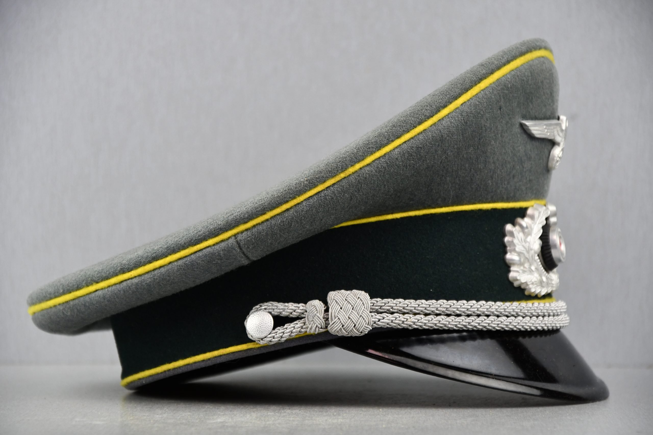 Army (Heer) signals 'Nachrichten' officer visor cap by Peküro – Friedrich Kuch — image 4