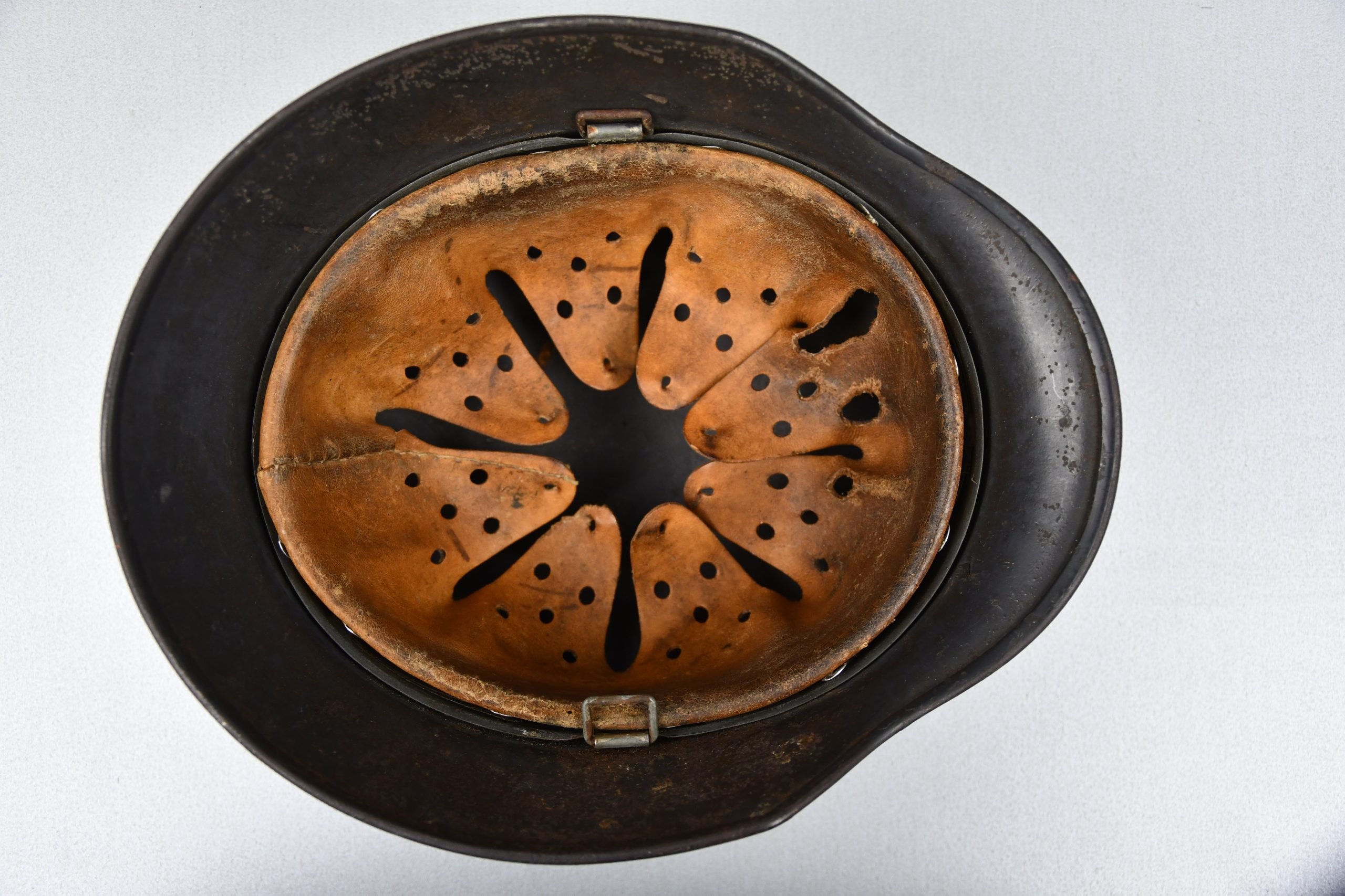 M40 Luftwaffe single decal steel helmet Q64 — image 6