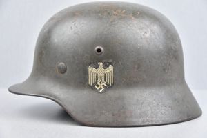M35 army (Heer) single decal steel helmet Q64
