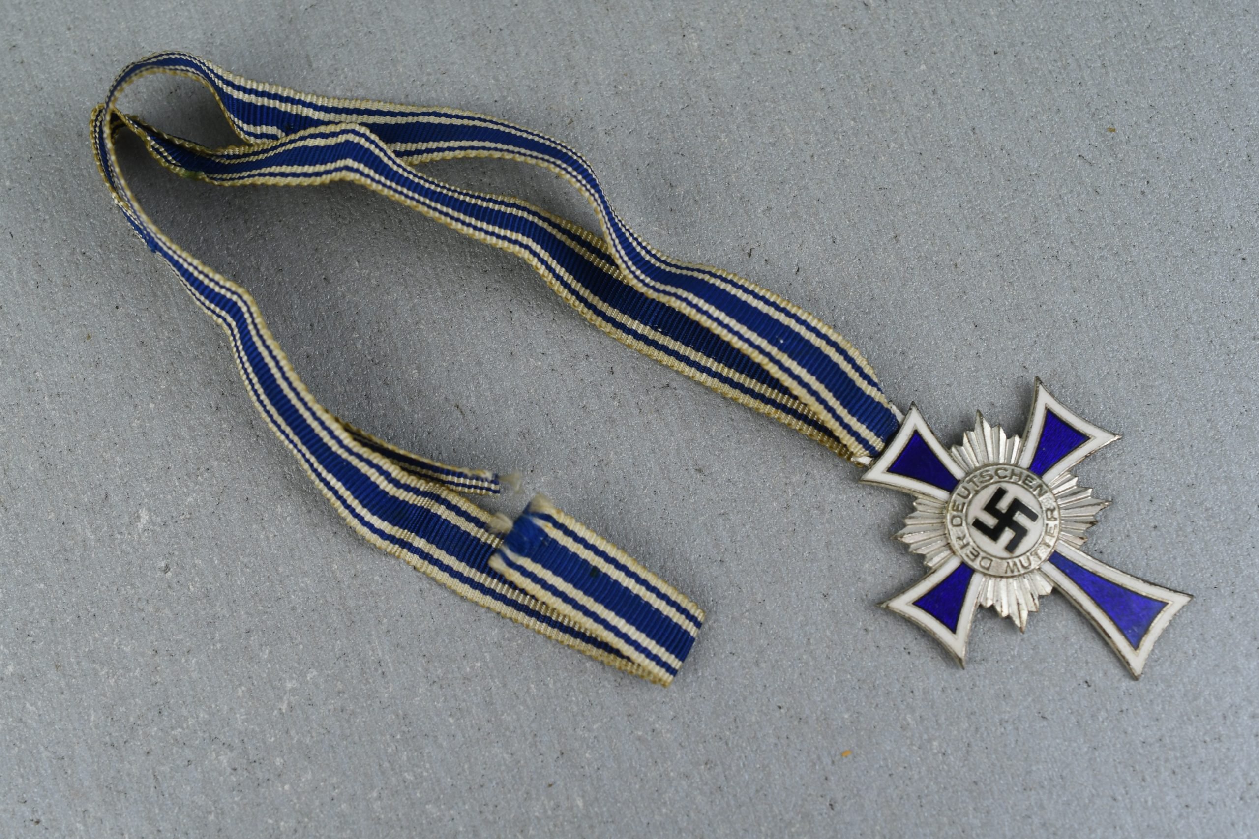 Silver mother's cross 1938 — image 3