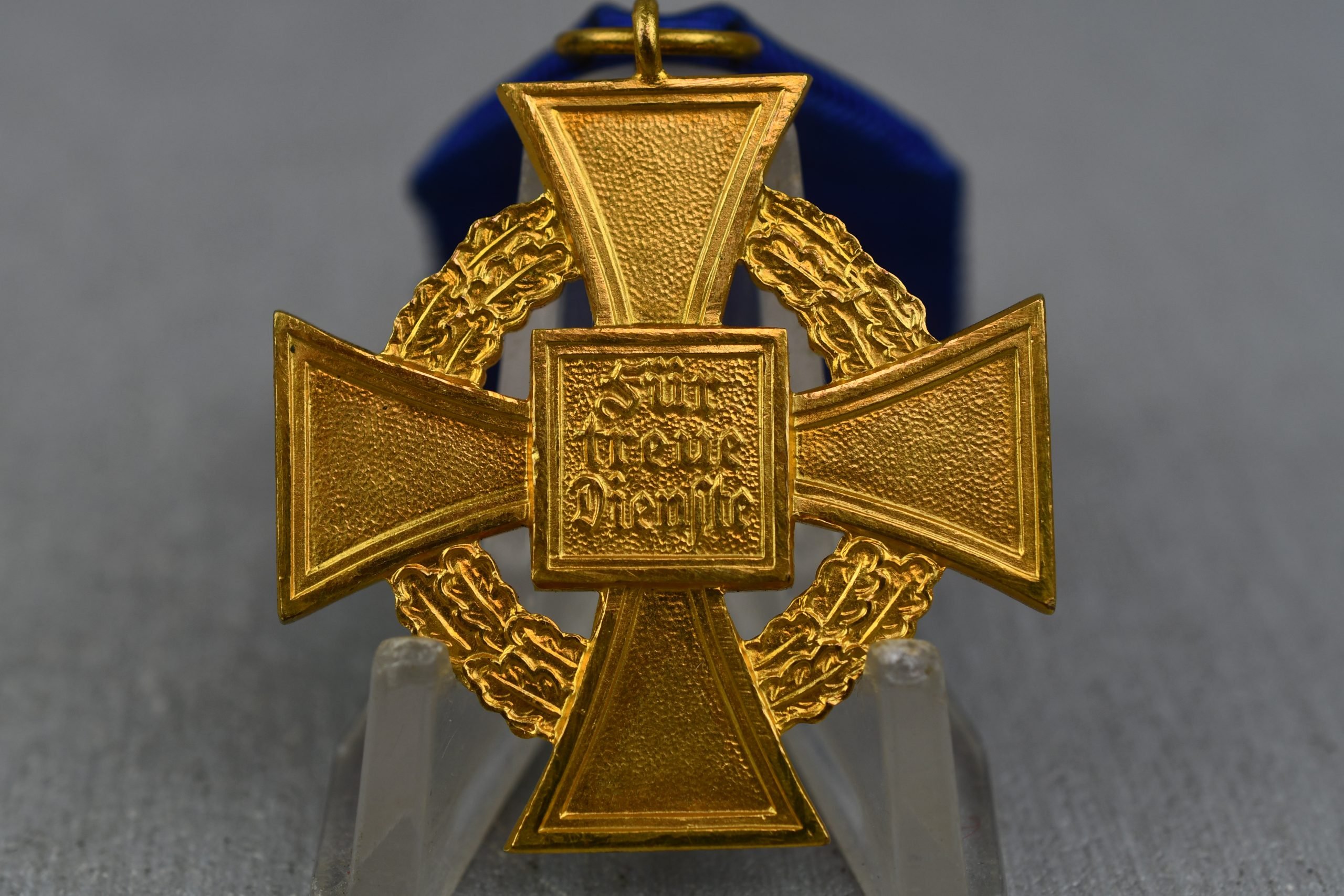 German gold 40 years faithful service medal in box by Deshler & Sohn — image 3