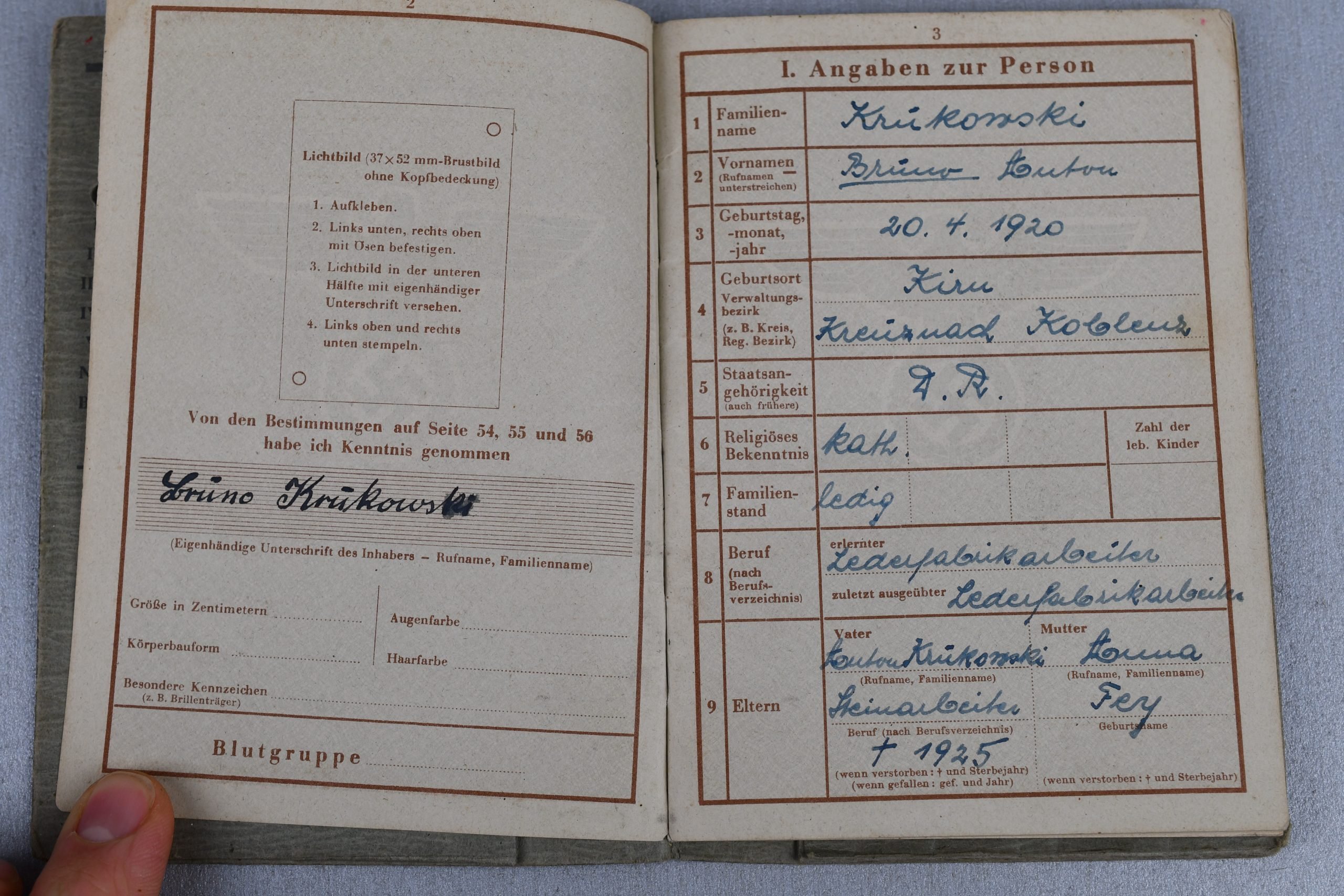 Army (Heer) Wehrpass Pionier-Kompanie with many entries and awards — image 3