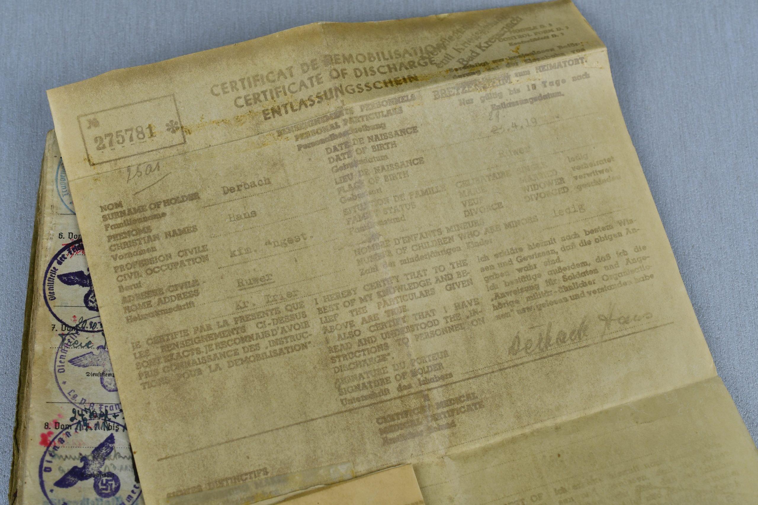 Wehrmacht Soldbuch from Luftwaffe Pilot who got transfered to Luftwaffe Field Division 'Luftwaffen-Jäger-Regiment 27' — image 16