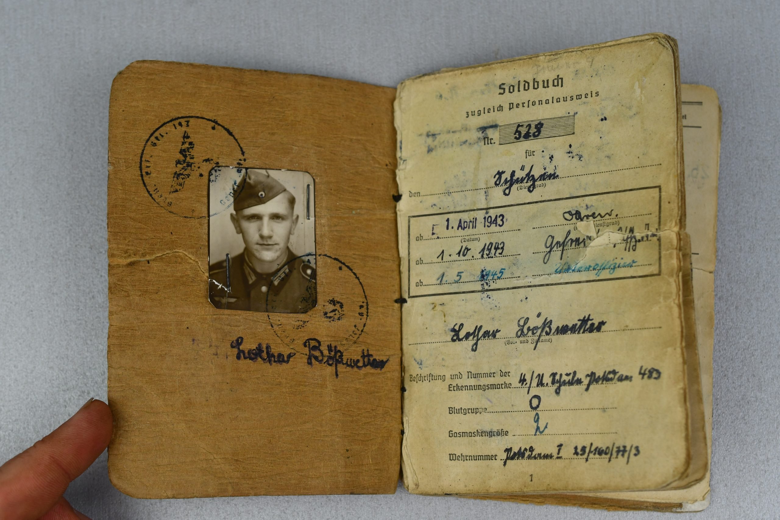 Army (Heer) Solbuch Unteroffizier Lothar Bosswetter Close Combat Clasp Bronze — image 2