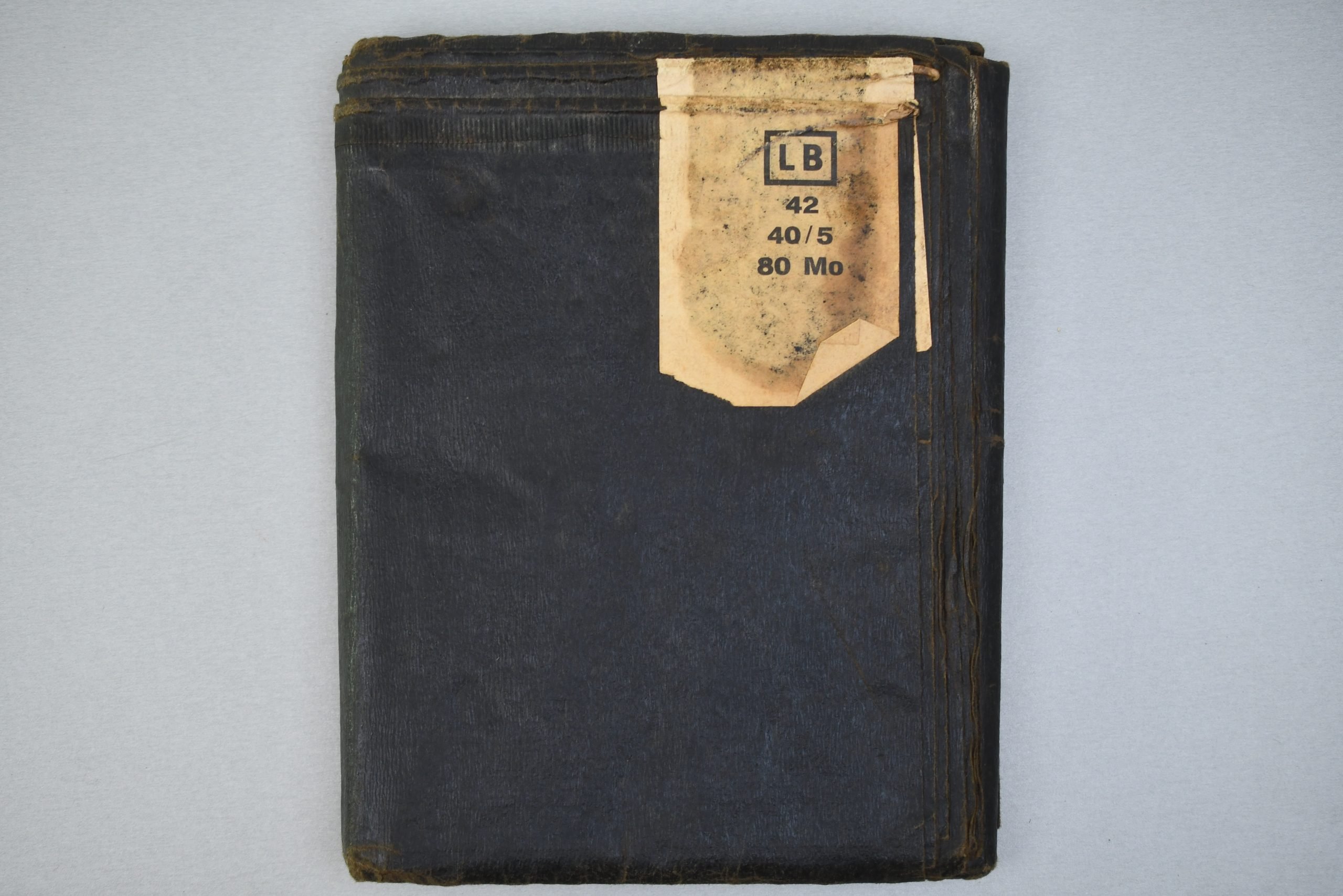 Complete Wehrmacht gascape with pouch 1942 — image 5