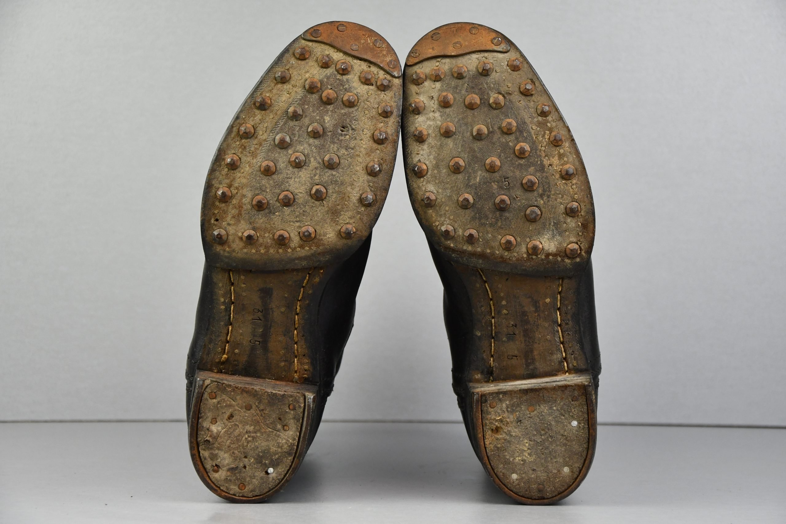 Wehrmacht – SS enlisted men low leather boots with hob nails 1942 — image 5