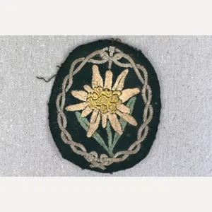 Army (Heer) mountain trooper BeVo 'Gebirgsjäger' edelweiss sleeve badge