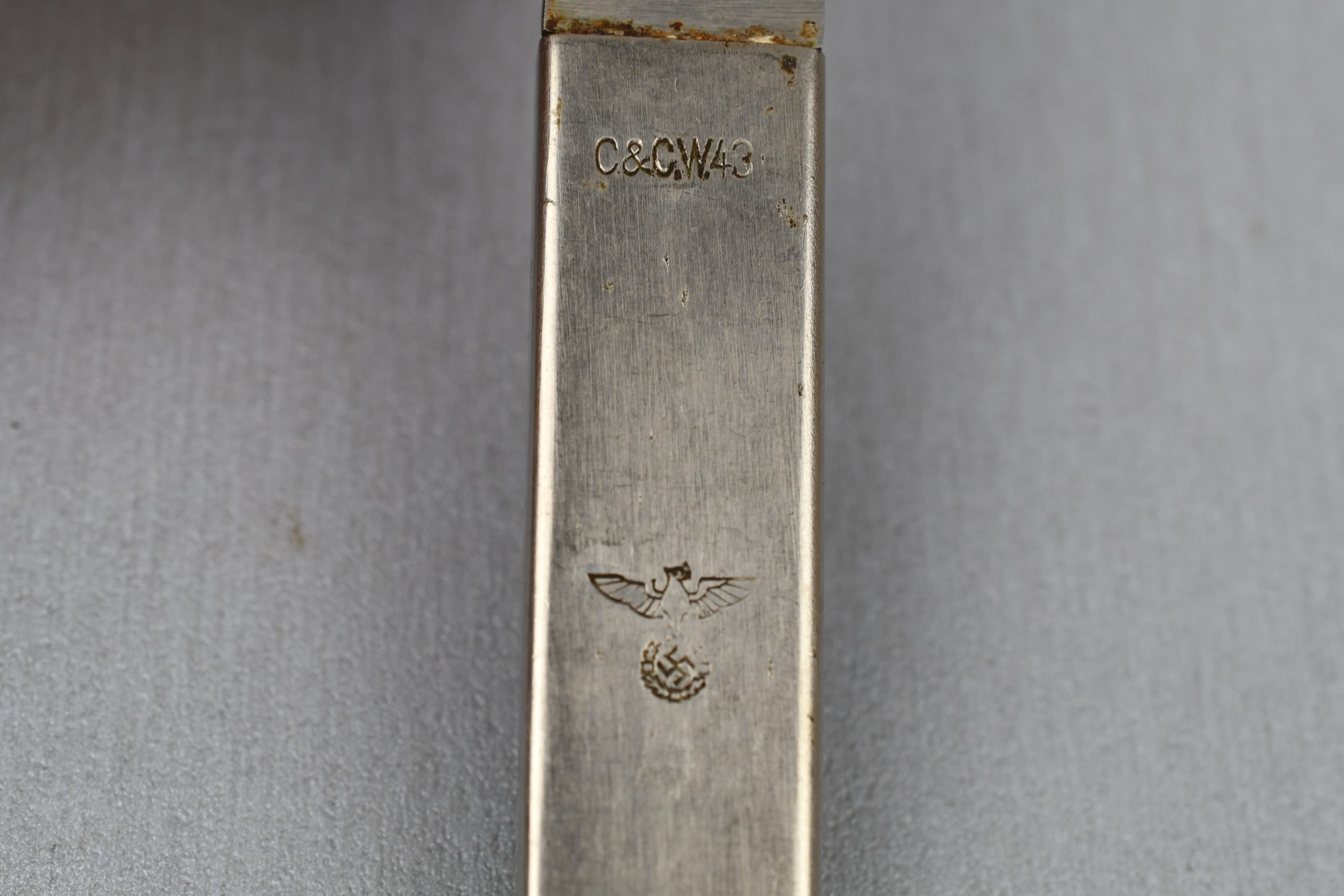 Wehrmacht 'Feldbesteck' can opener by C&CW 1943 — image 3