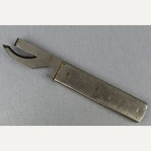 Wehrmacht 'Feldbesteck' can opener by C&CW 1943
