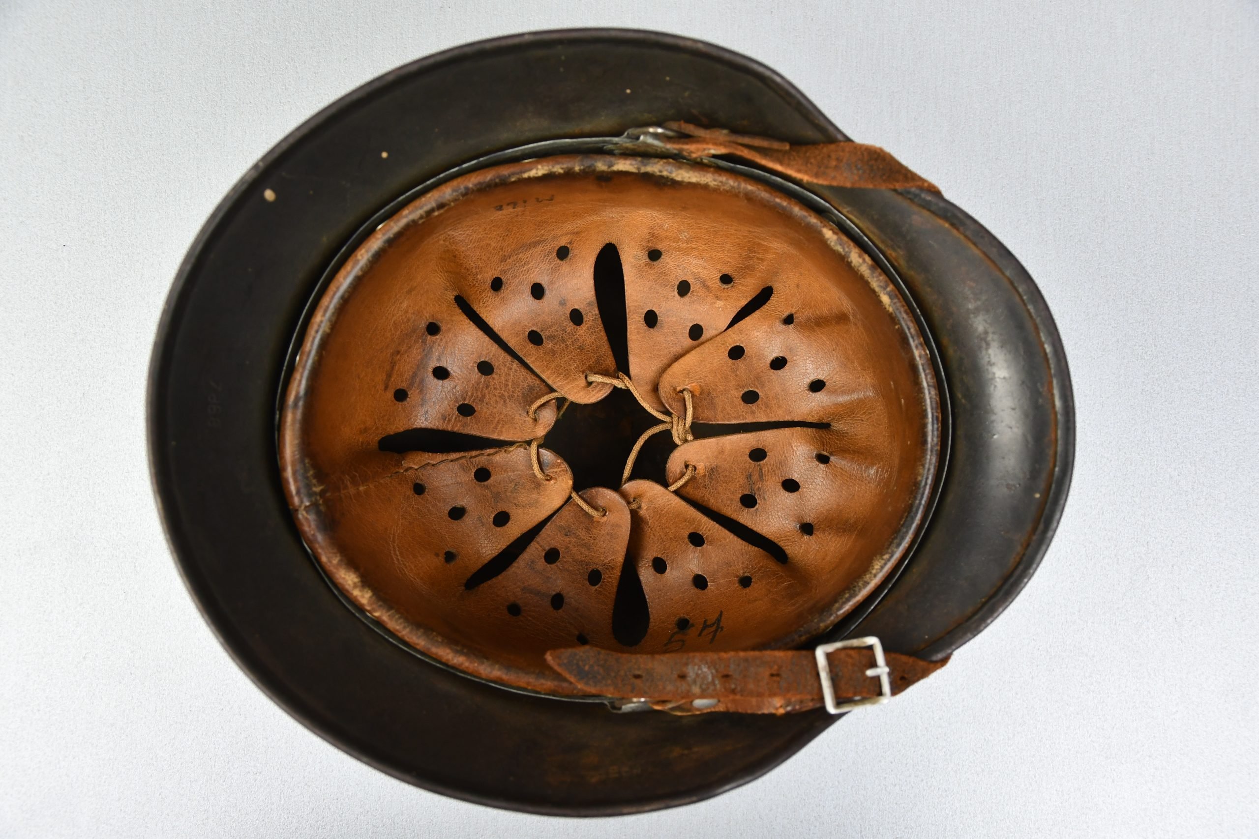 M40 Polizei double decal steel helmet SE64 — image 7