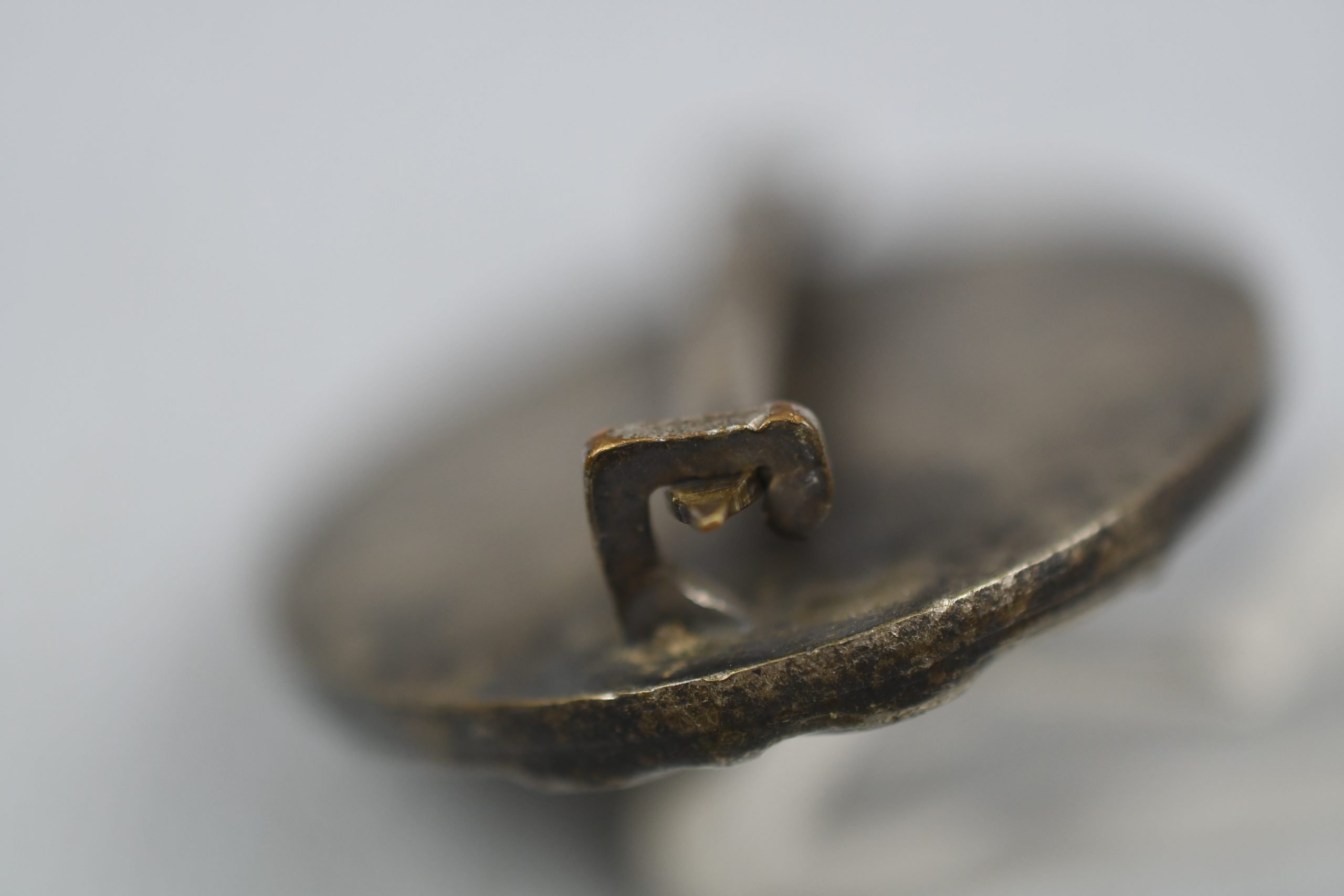 Silver wound badge in Buntmetall by '30' Hauptmünzamt Wien wide-pin variant — image 5