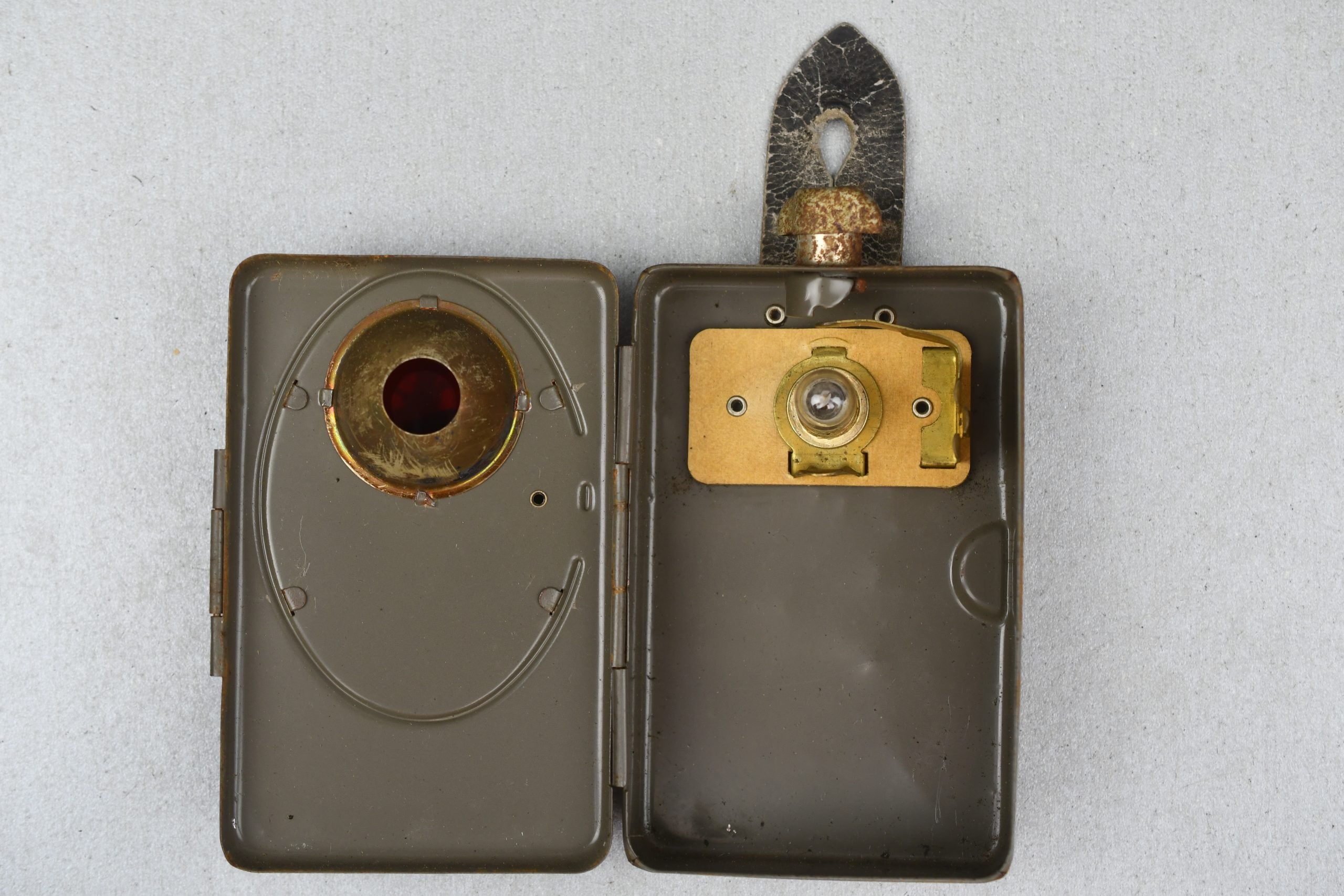 German Pertrix RP23 flash light 1950's — image 7