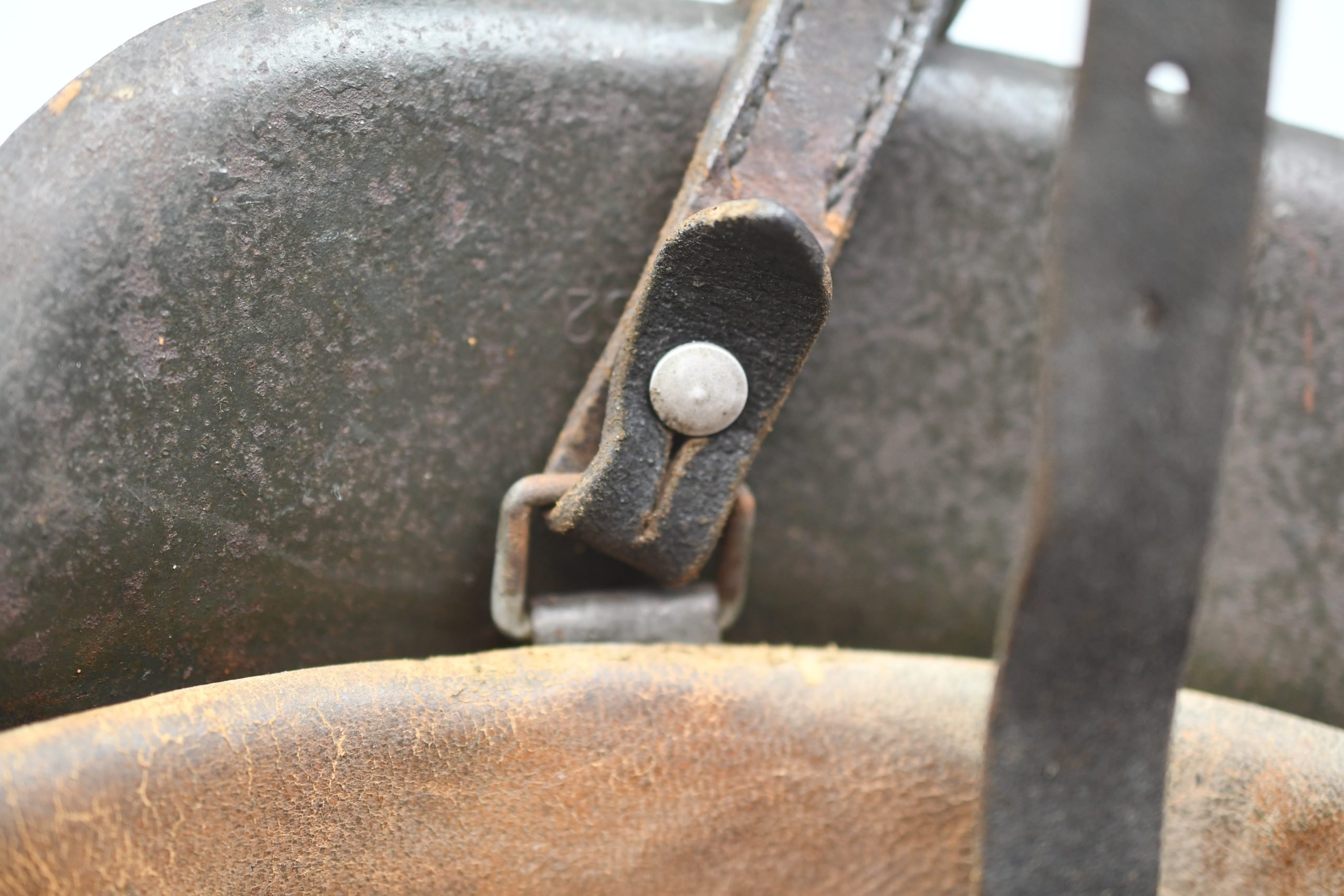 M42 army (Heer) single decal steel helmet hkp62 — image 12