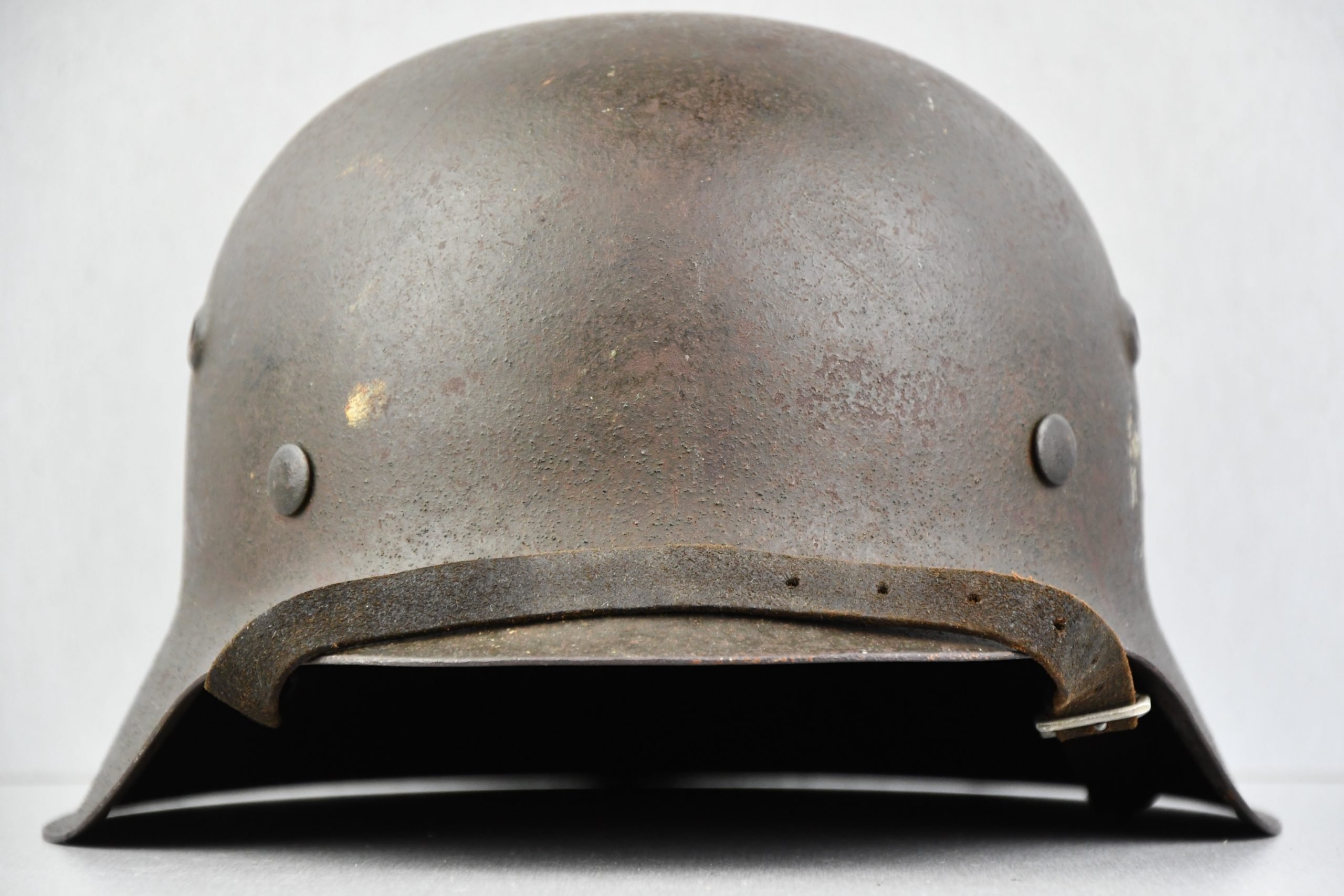 M42 army (Heer) single decal steel helmet hkp62 — image 2