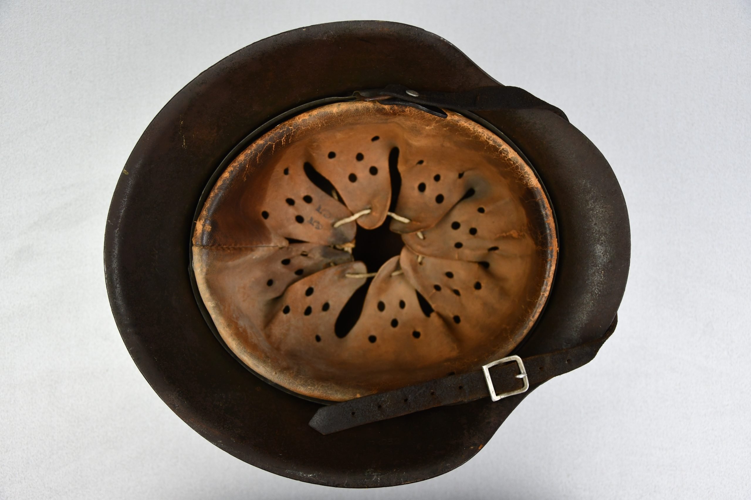 M42 army (Heer) single decal steel helmet hkp62 — image 6