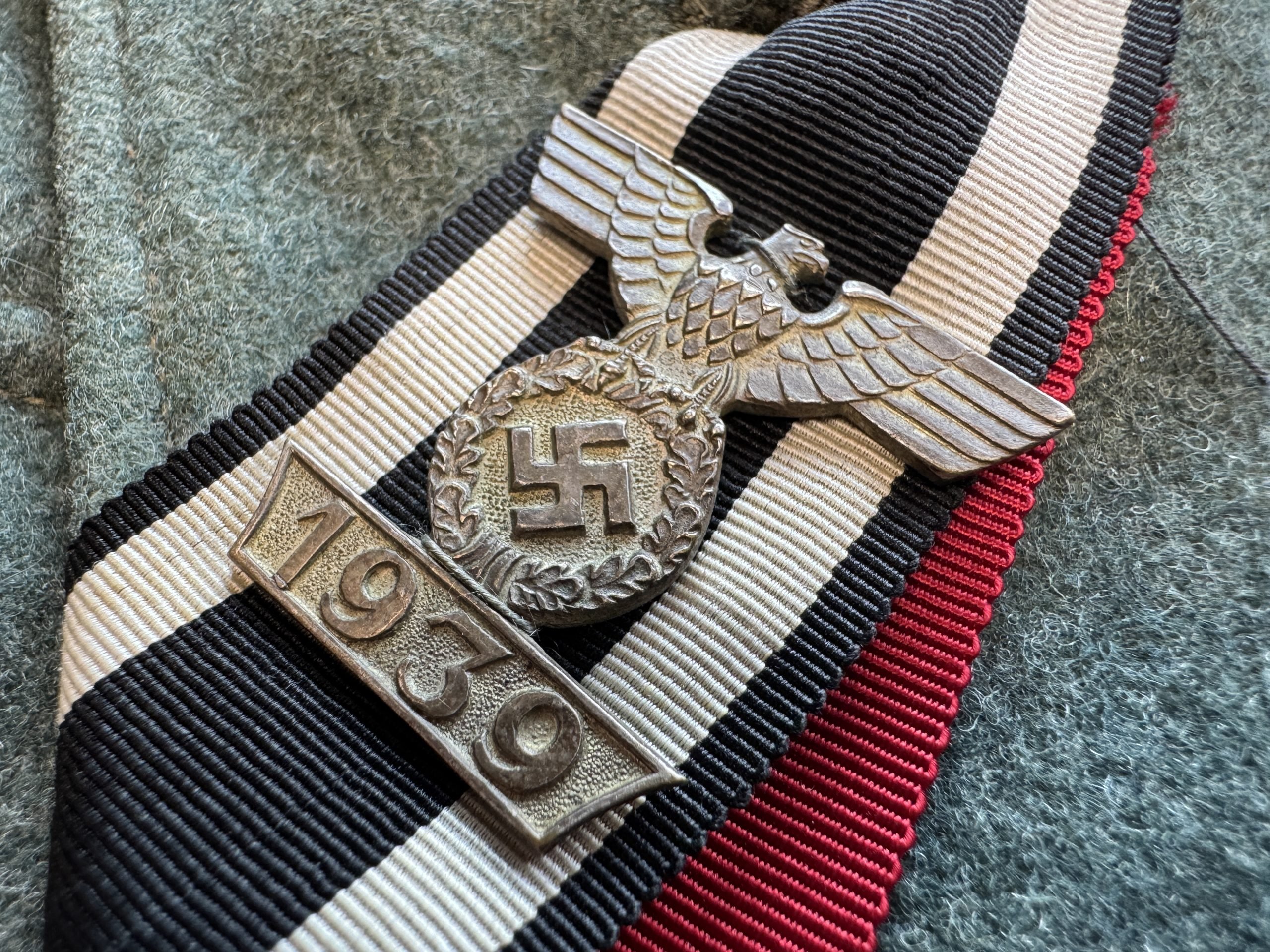 M36 army (Heer) enlisted field blouse converted for officer with Iron Cross clasp 1939 — image 22