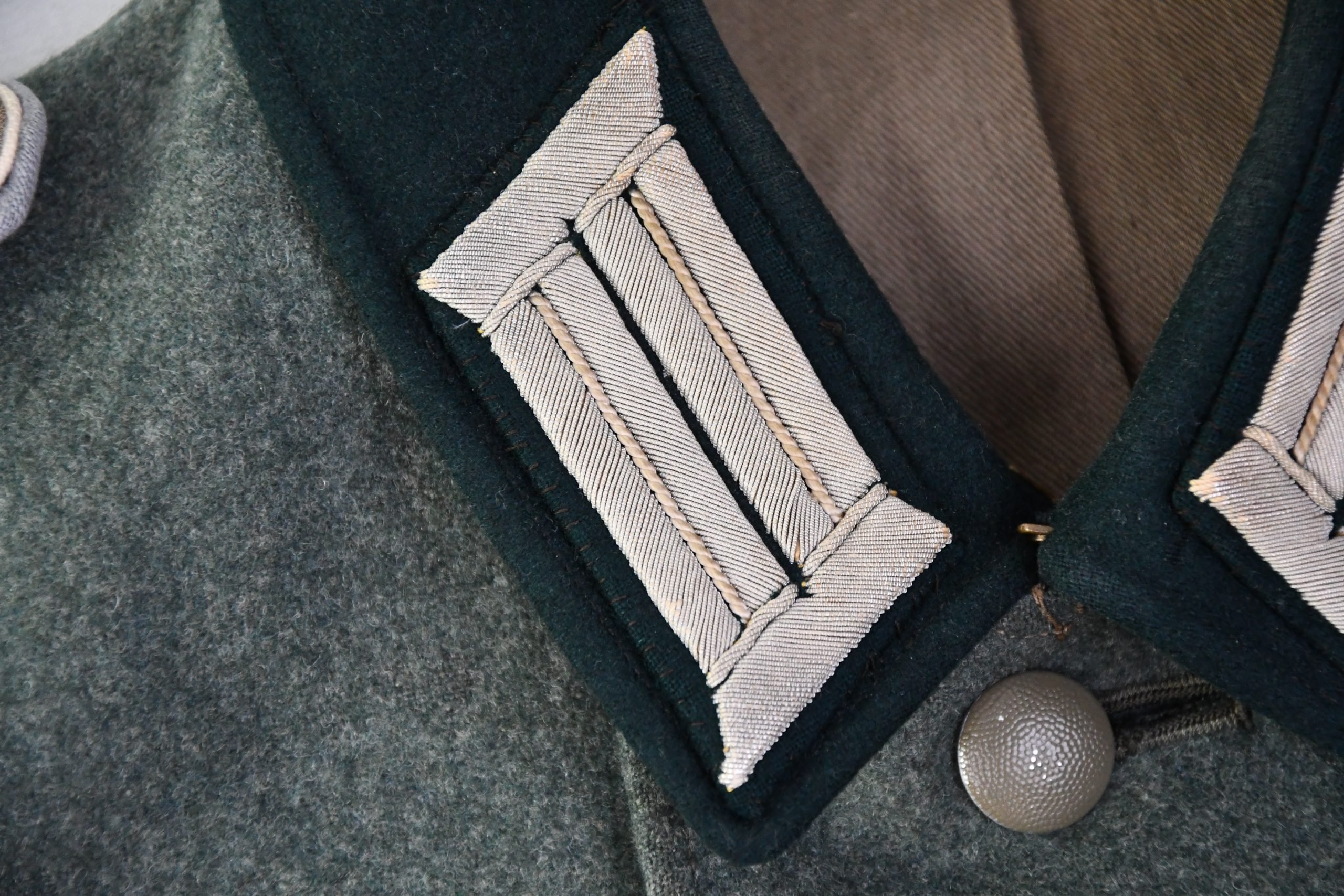 M36 army (Heer) enlisted field blouse converted for officer with Iron Cross clasp 1939 — image 6