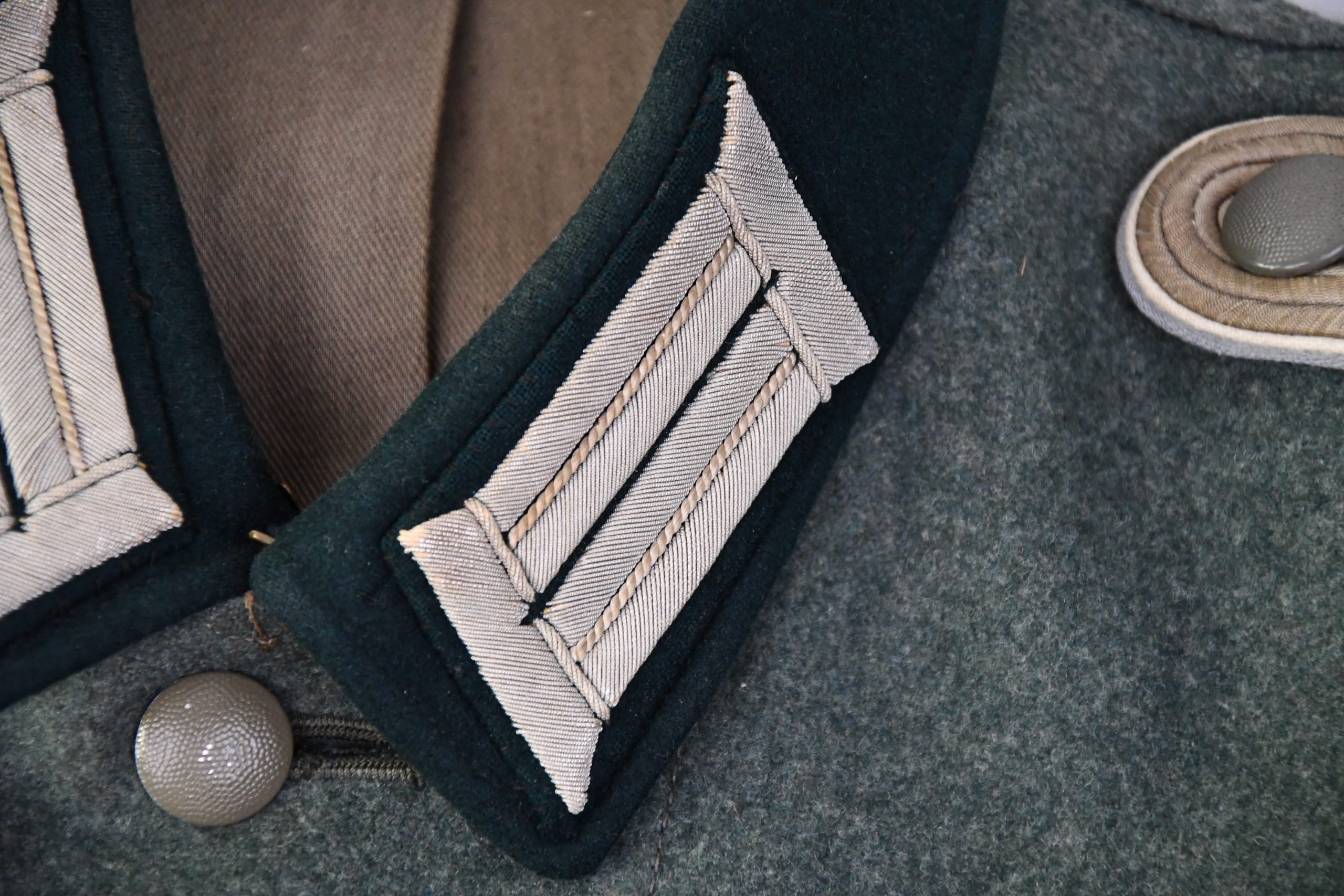 M36 army (Heer) enlisted field blouse converted for officer with Iron Cross clasp 1939 — image 7
