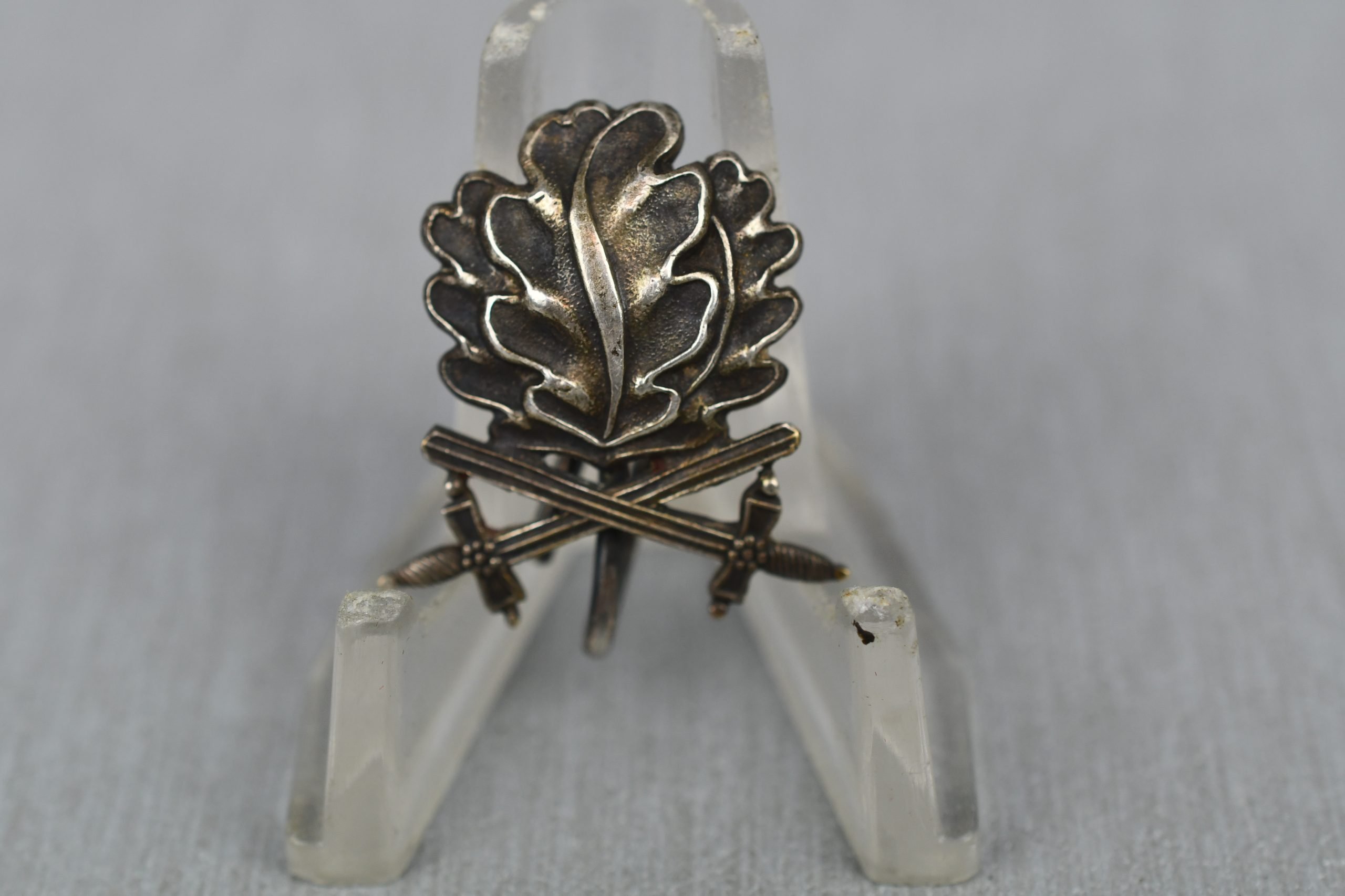 Museum quality reproduction of the German Knight's Cross oak leaves with swords '800' — image 3