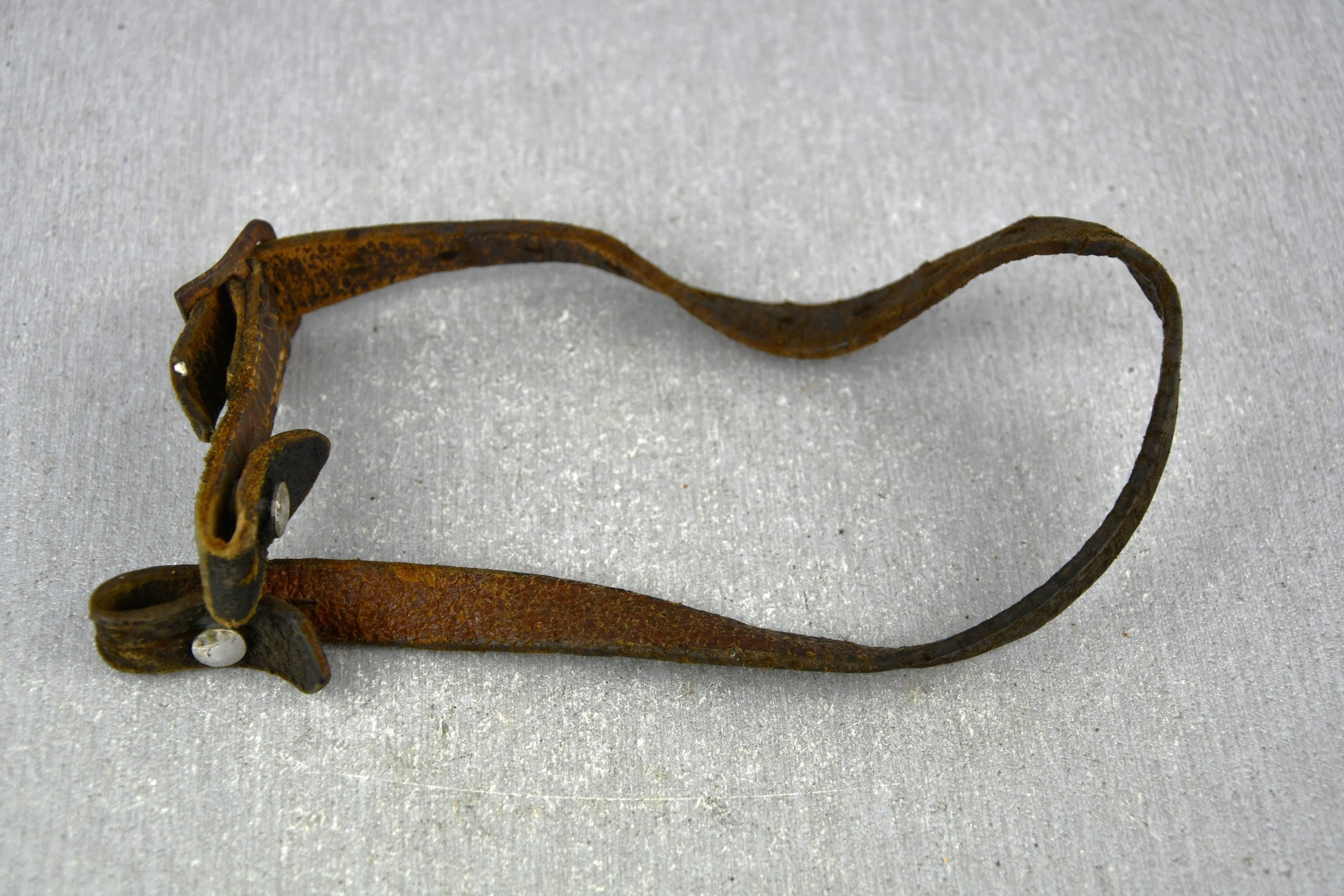 German helmet chin strap by Rahm & Kampmann 1942 — image 3