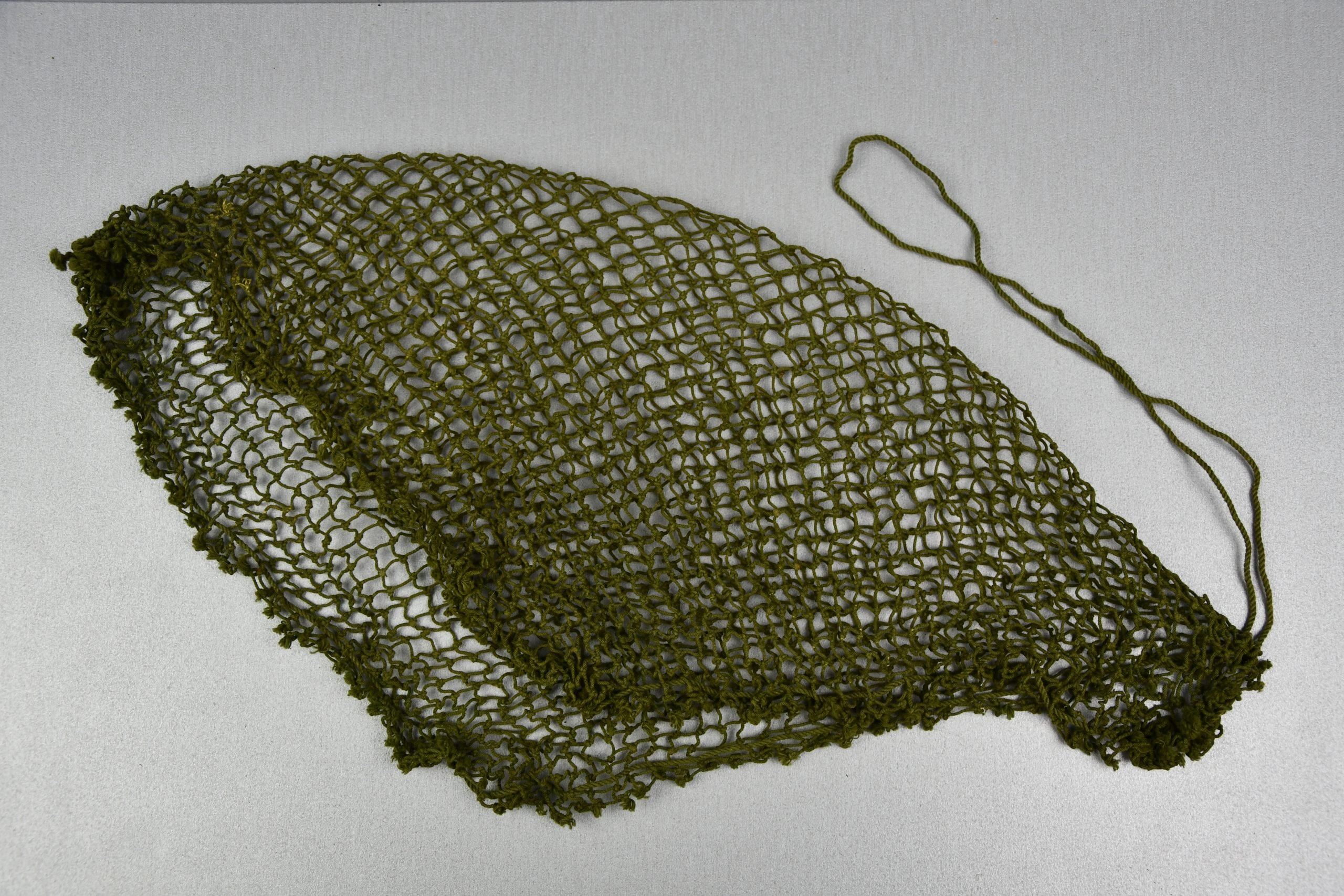 WW2 British 'Tommy' helmet camouflage net — image 3