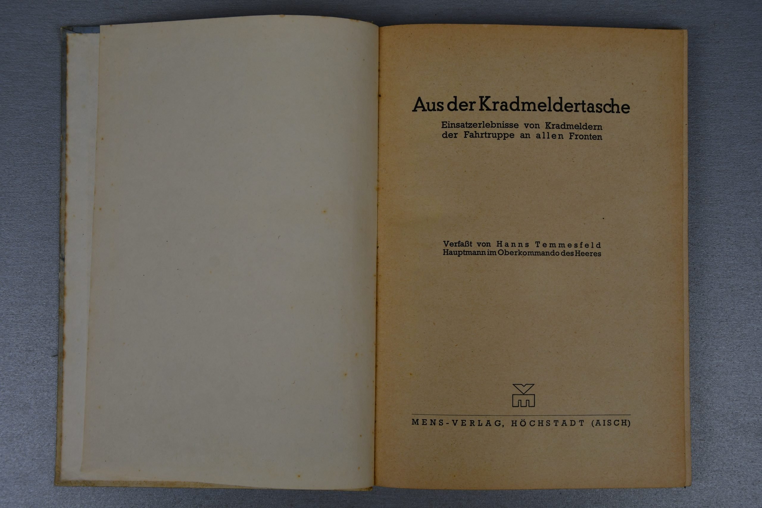 Softcover book Aus der Kradmeldertasche by Hanns Temmesfeld — image 2