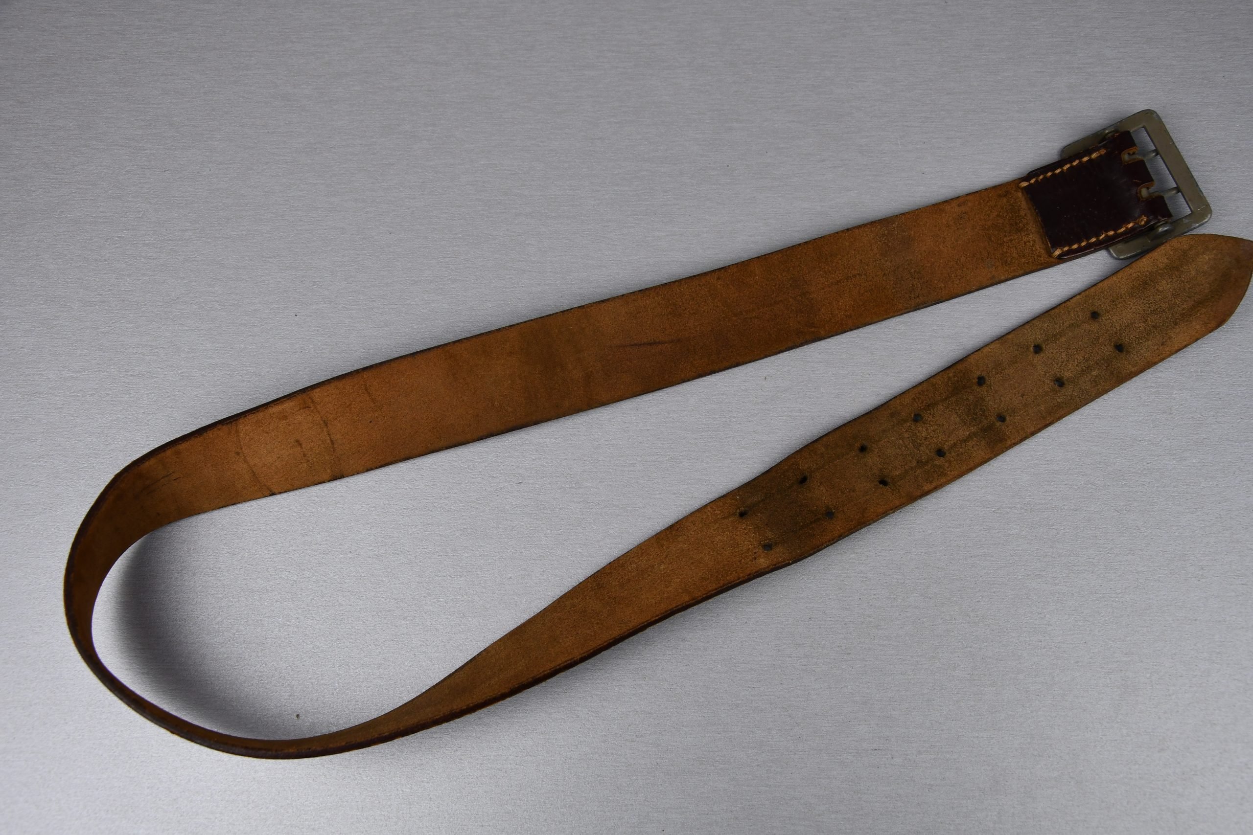 Red-Brown Leather Wehrmacht officer 'Zweidorn' double claw — image 4