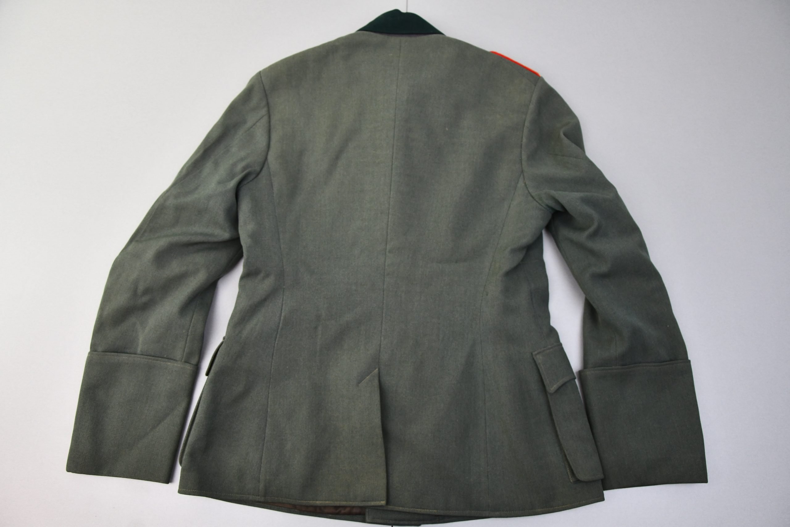 M36 army (Heer) officer Feldbluse for Oberleutnant — image 10