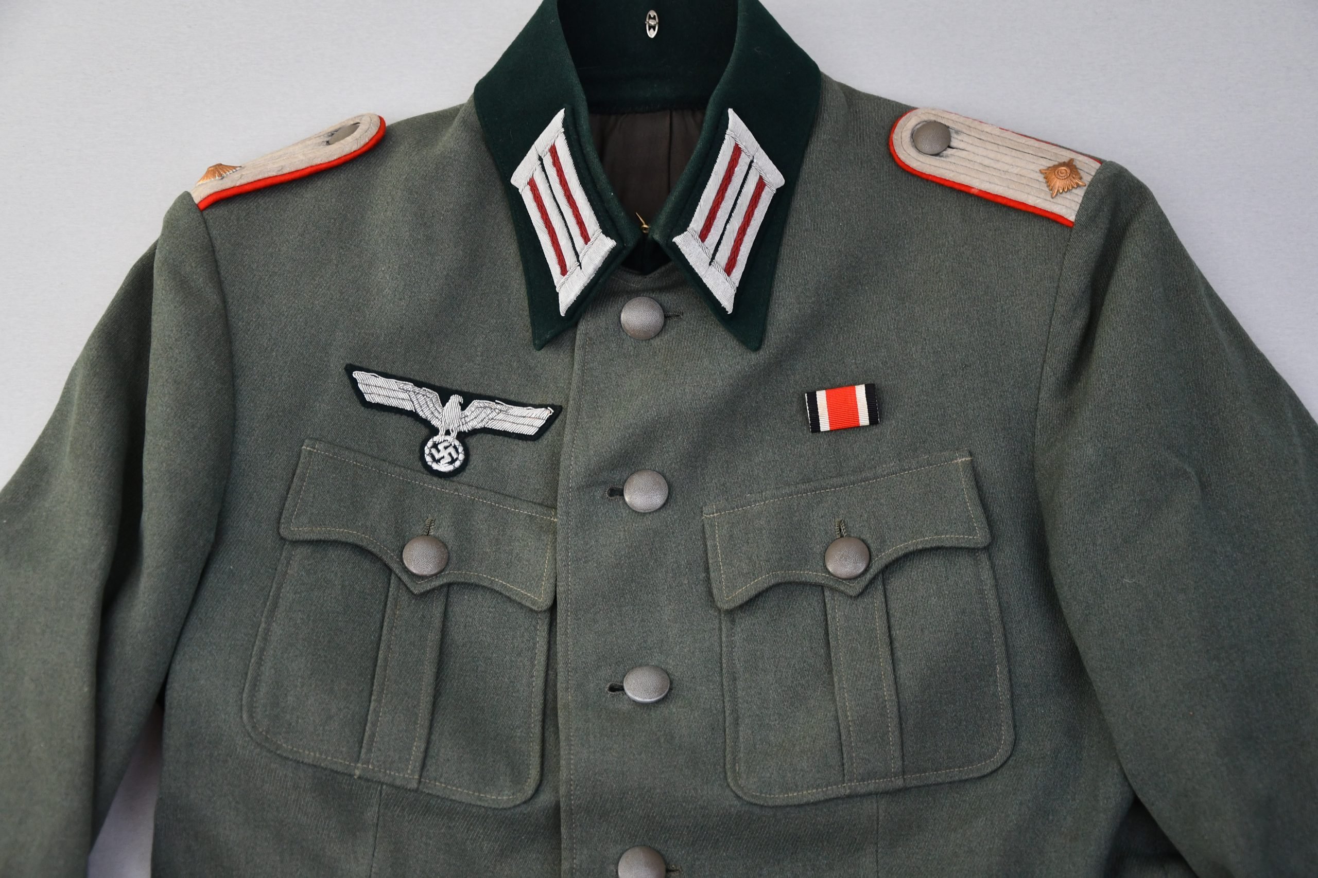 M36 army (Heer) officer Feldbluse for Oberleutnant — image 2