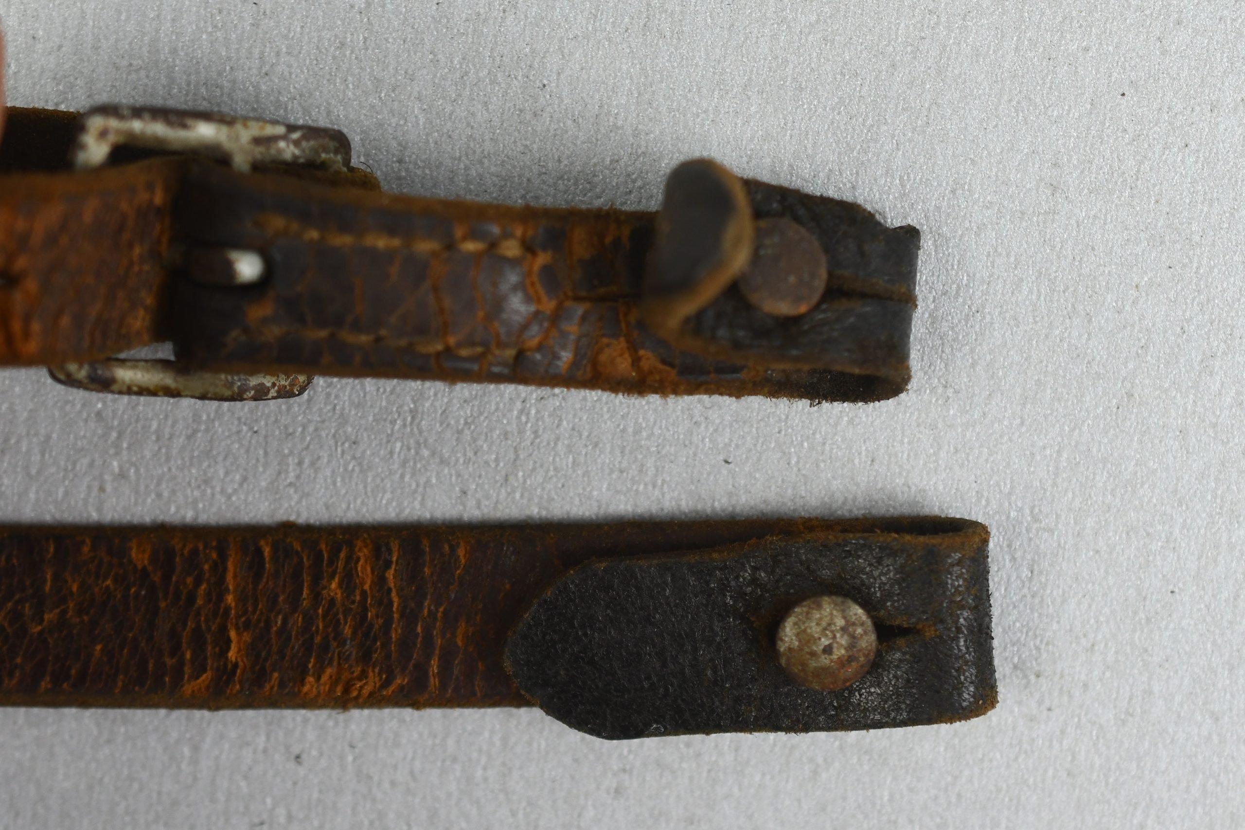 German helmet chin strap ca. 1941 — image 2