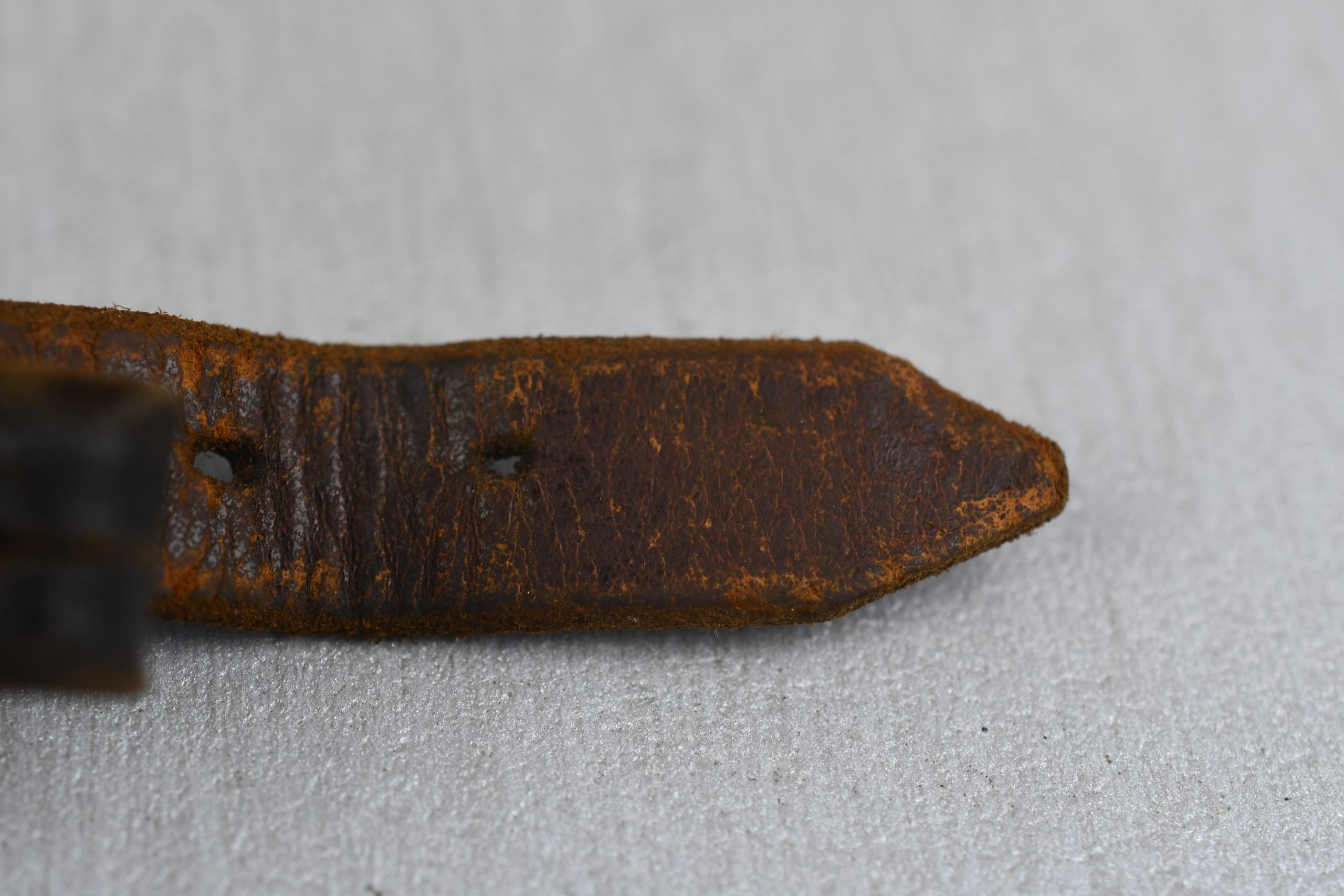 German helmet chin strap ca. 1941 — image 4