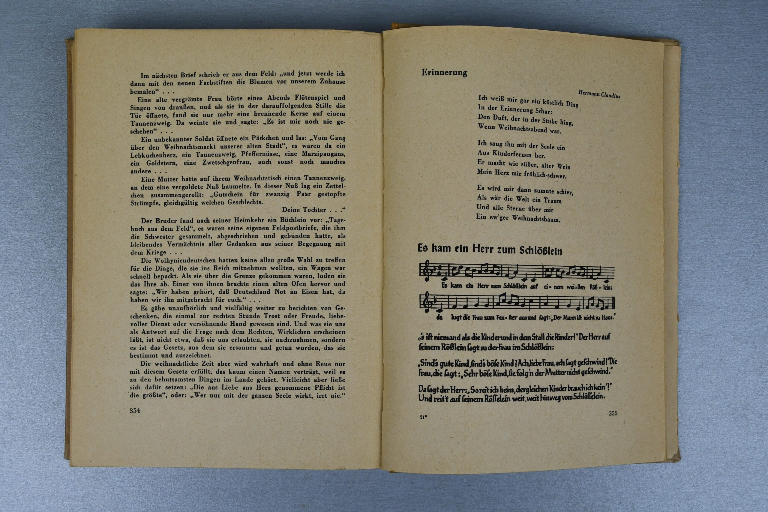 Hardcover book Das Deutsche Hausbuch, published in 1943 by Zentralverlag der NSDAP — image 6