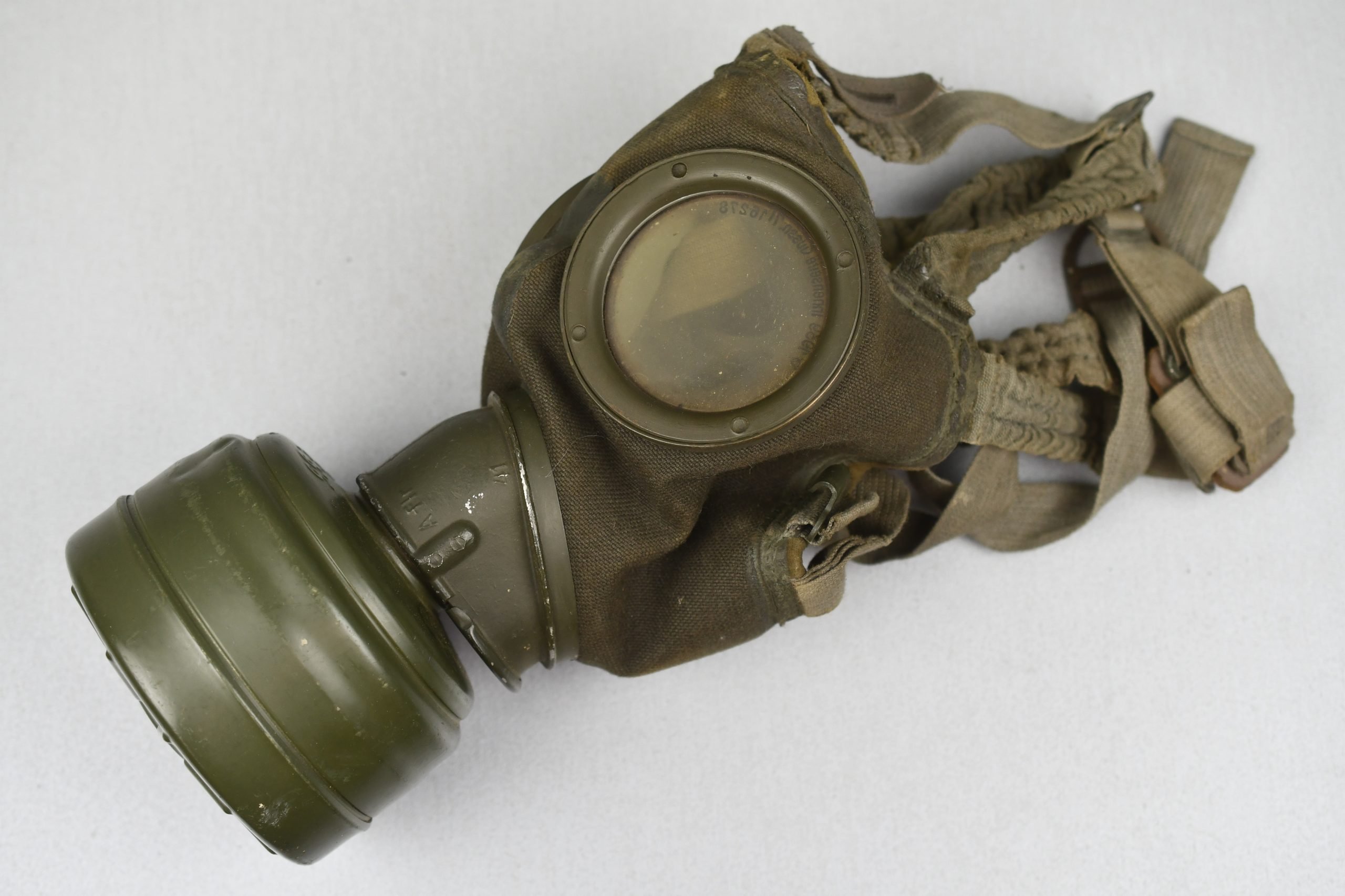 German Wehrmacht gas mask by 'flr' 1941 — image 2