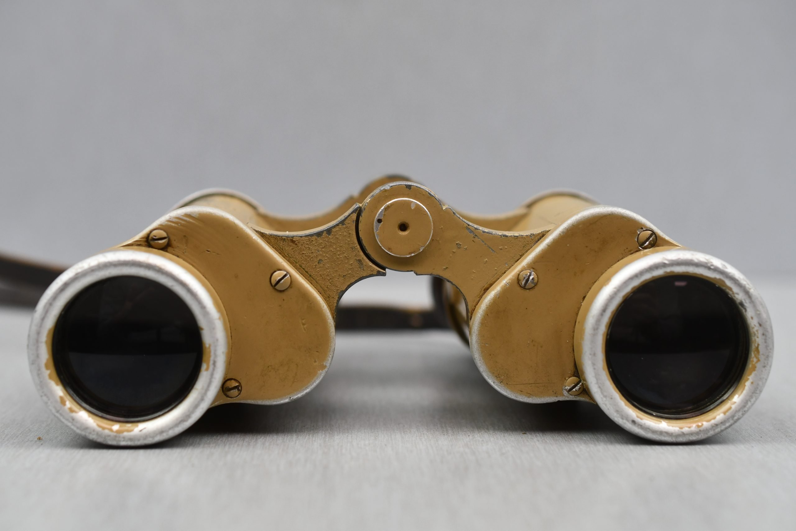 Tan colored binoculars 'Dienstglas' 6×30 by ddx — image 2
