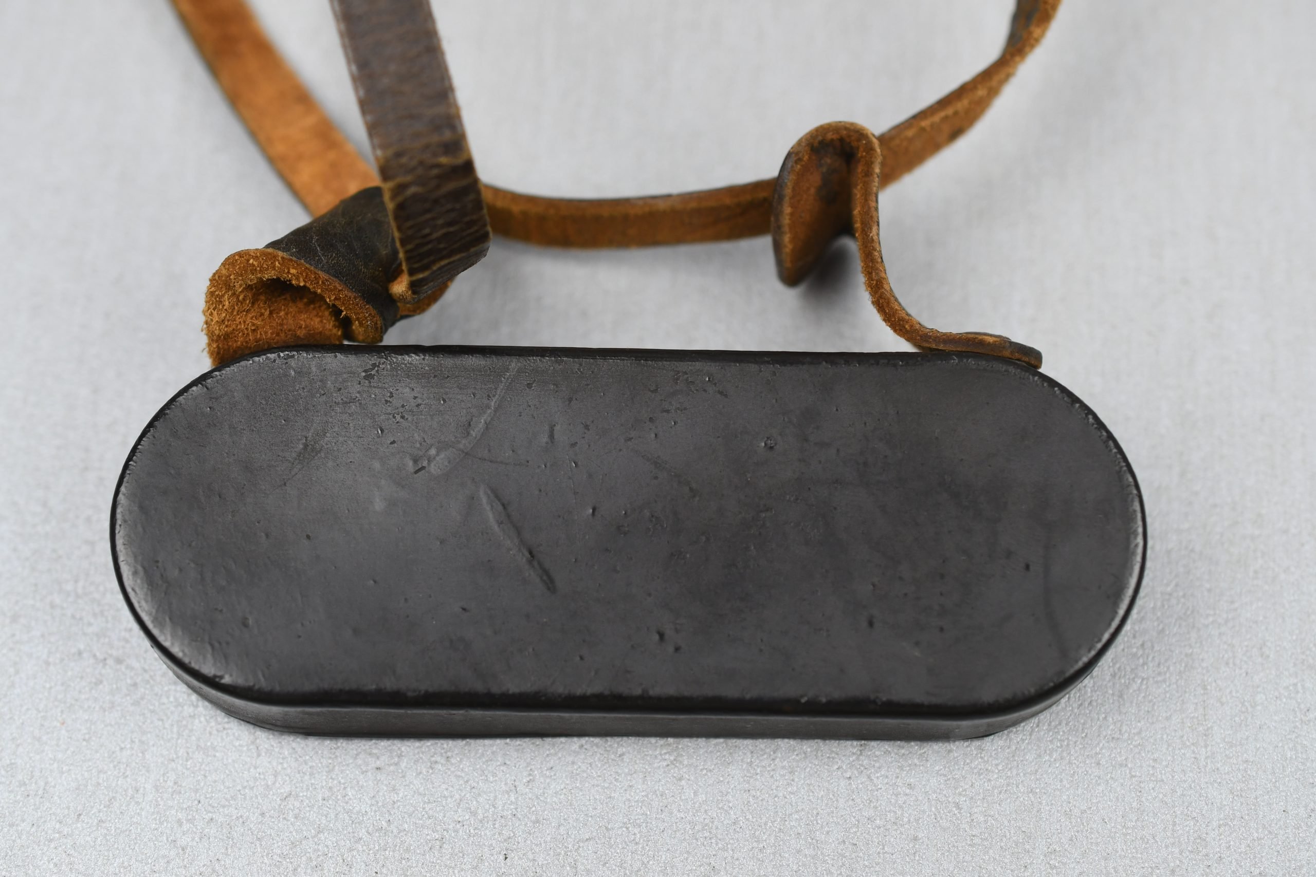 Tan colored binoculars 'Dienstglas' 6×30 by ddx — image 8