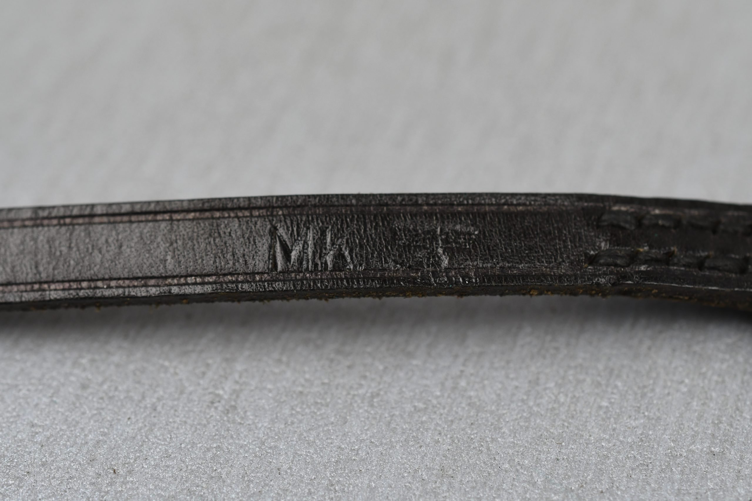 Wehrmacht standard field compass 'Marschkompaß' by MK with matching strap — image 10