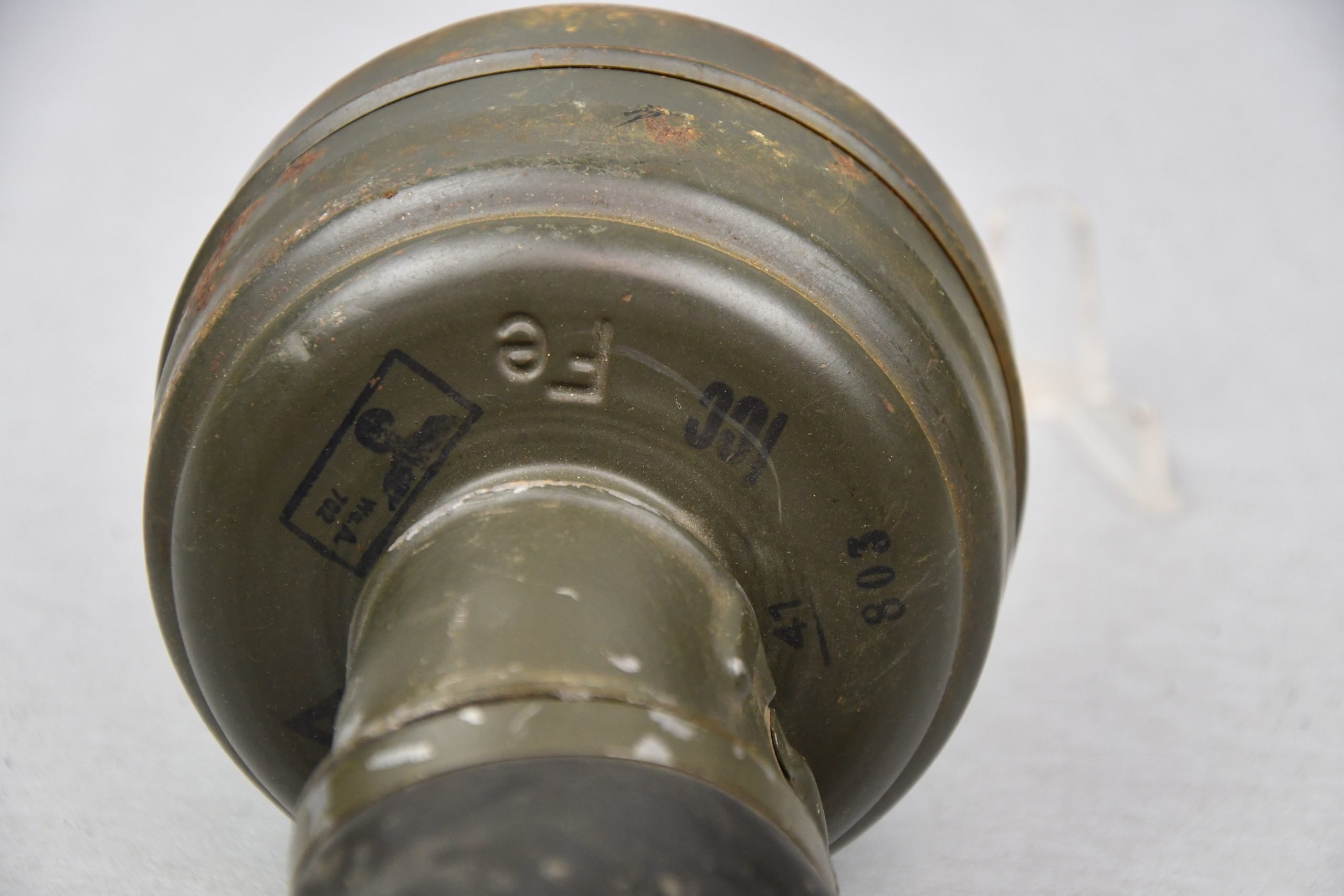 Wehrmacht M31 gas mask with canister 1944 — image 4