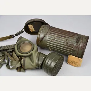 Wehrmacht M31 gas mask with reissued short canister 1937 named