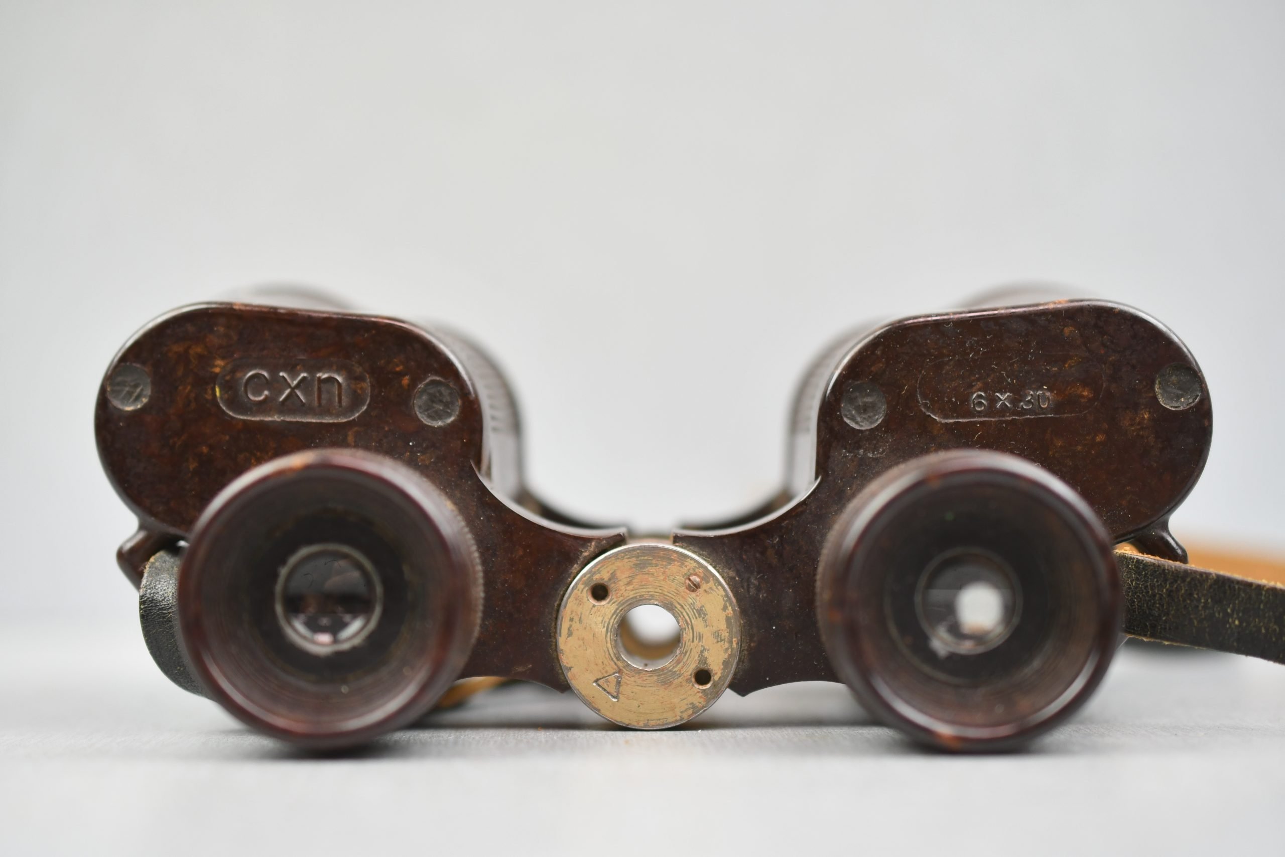 RARE Wehrmacht bakelite 6×30 binoculars 'Dienstglast' by CNX — image 10
