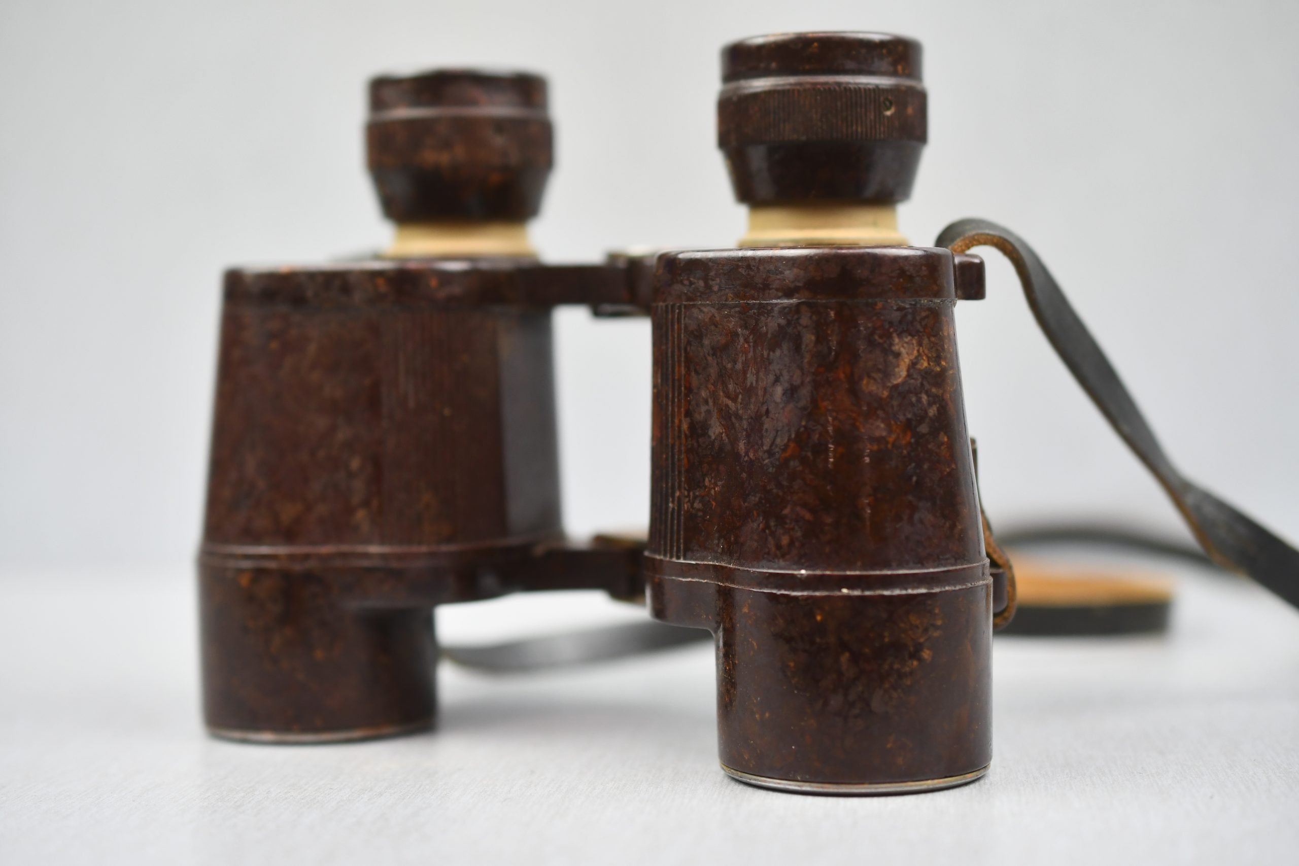 RARE Wehrmacht bakelite 6×30 binoculars 'Dienstglast' by CNX — image 11