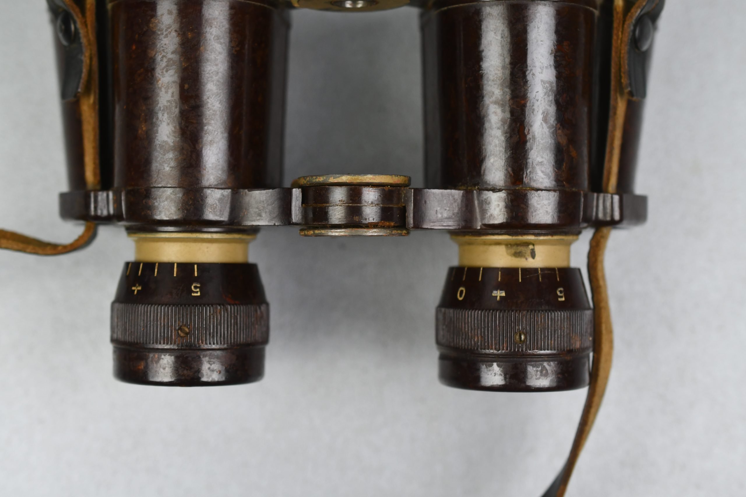 RARE Wehrmacht bakelite 6×30 binoculars 'Dienstglast' by CNX — image 15