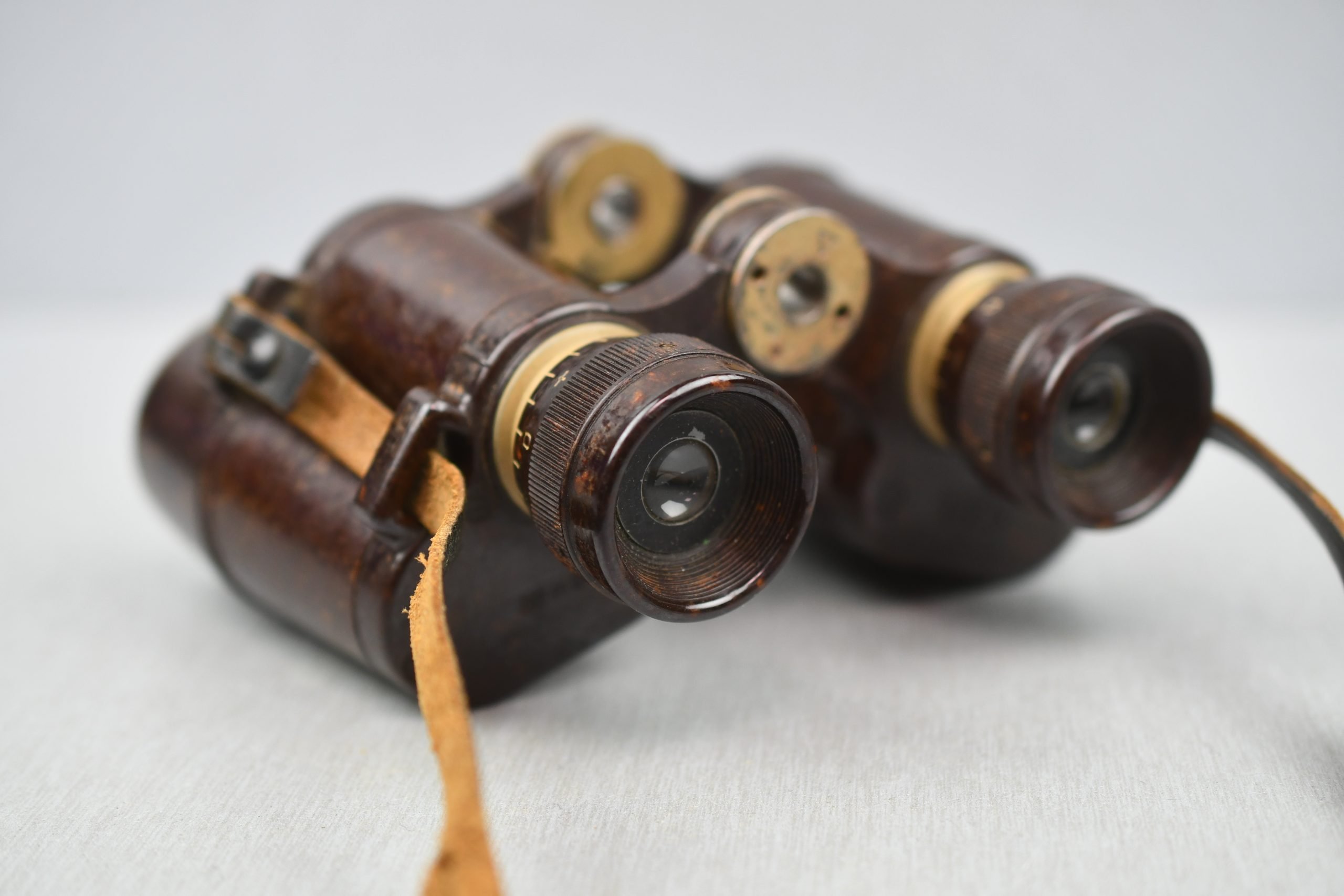 RARE Wehrmacht bakelite 6×30 binoculars 'Dienstglast' by CNX — image 7