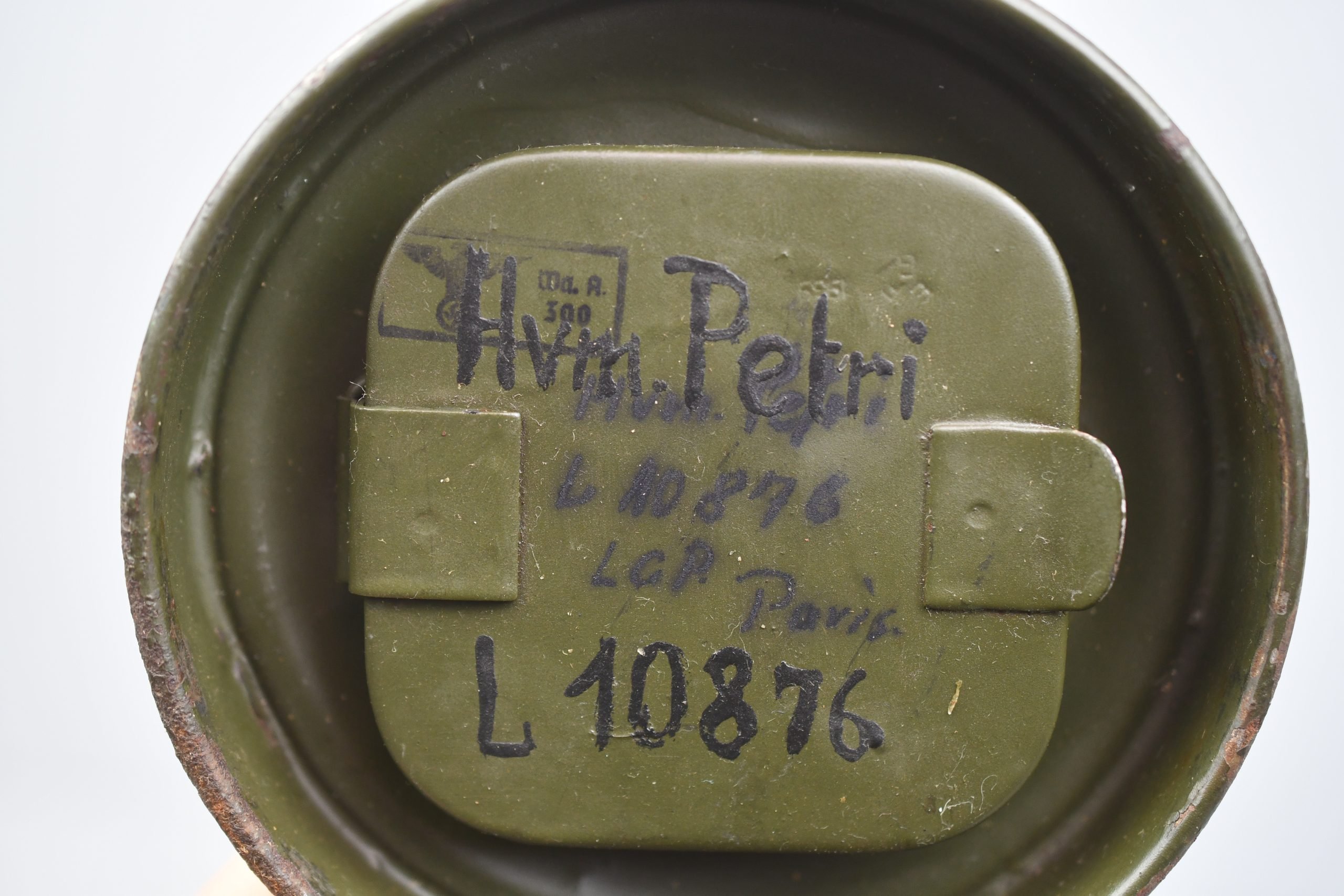 M31 Luftwaffe gas mask with two tone camouflage canister unit marked Flak-Abteilung 441 'Caen' Normandy 1944′ — image 13