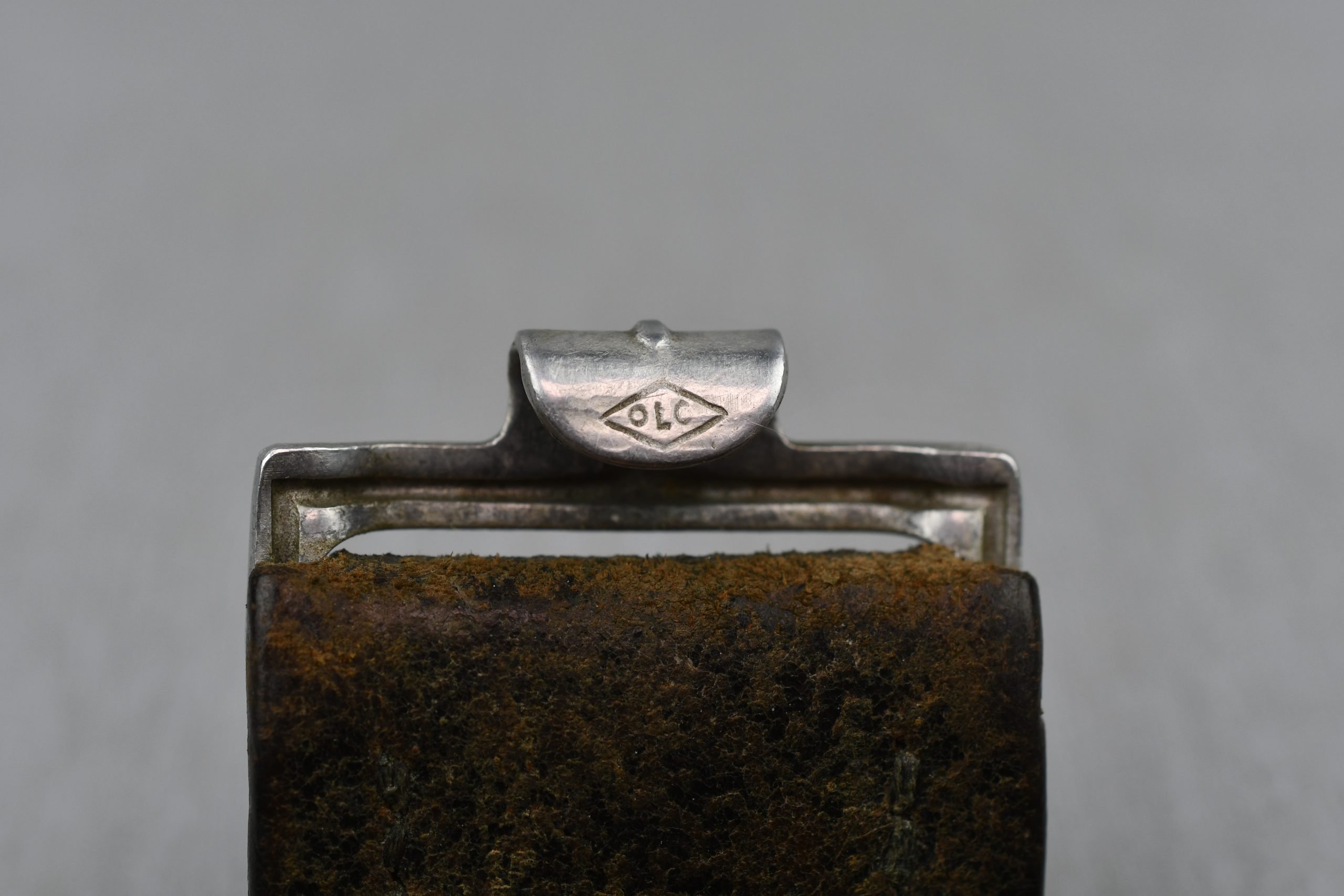 Waffen-SS aluminum belt buckle by SS 36/40 RZM 'Overhoff & Cie'with SS marked belt — image 7