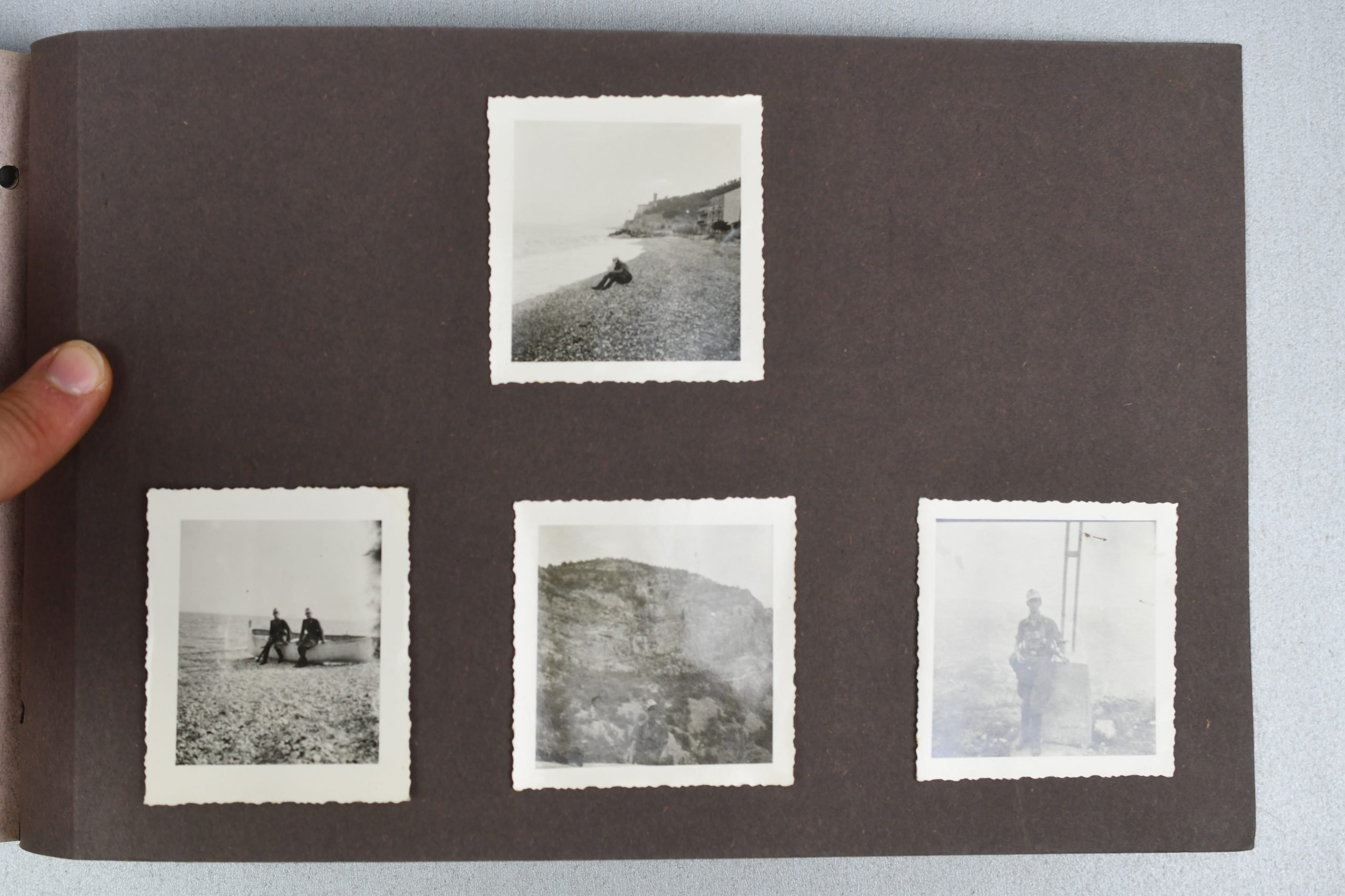 Army (Heer) 'tropical' Photoalbum Italy August 1944 'Bandenkampf' — image 11