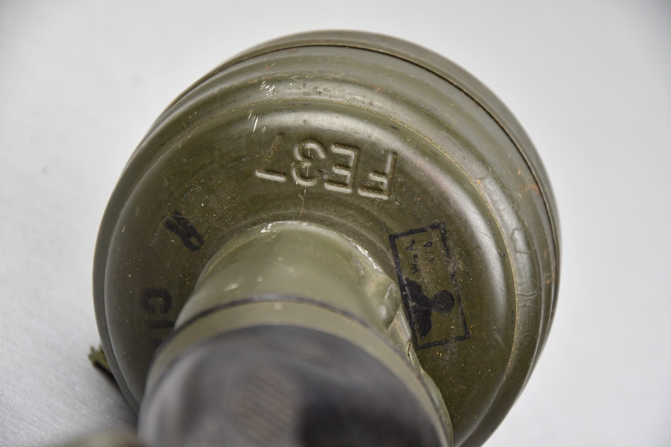 Wehrmacht M31 gas mask with canister 1944 — image 4