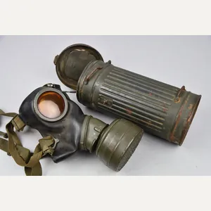 Wehrmacht M31 gas mask with canister 1944
