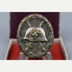 German silver grade wound badge in Buntmetall with box