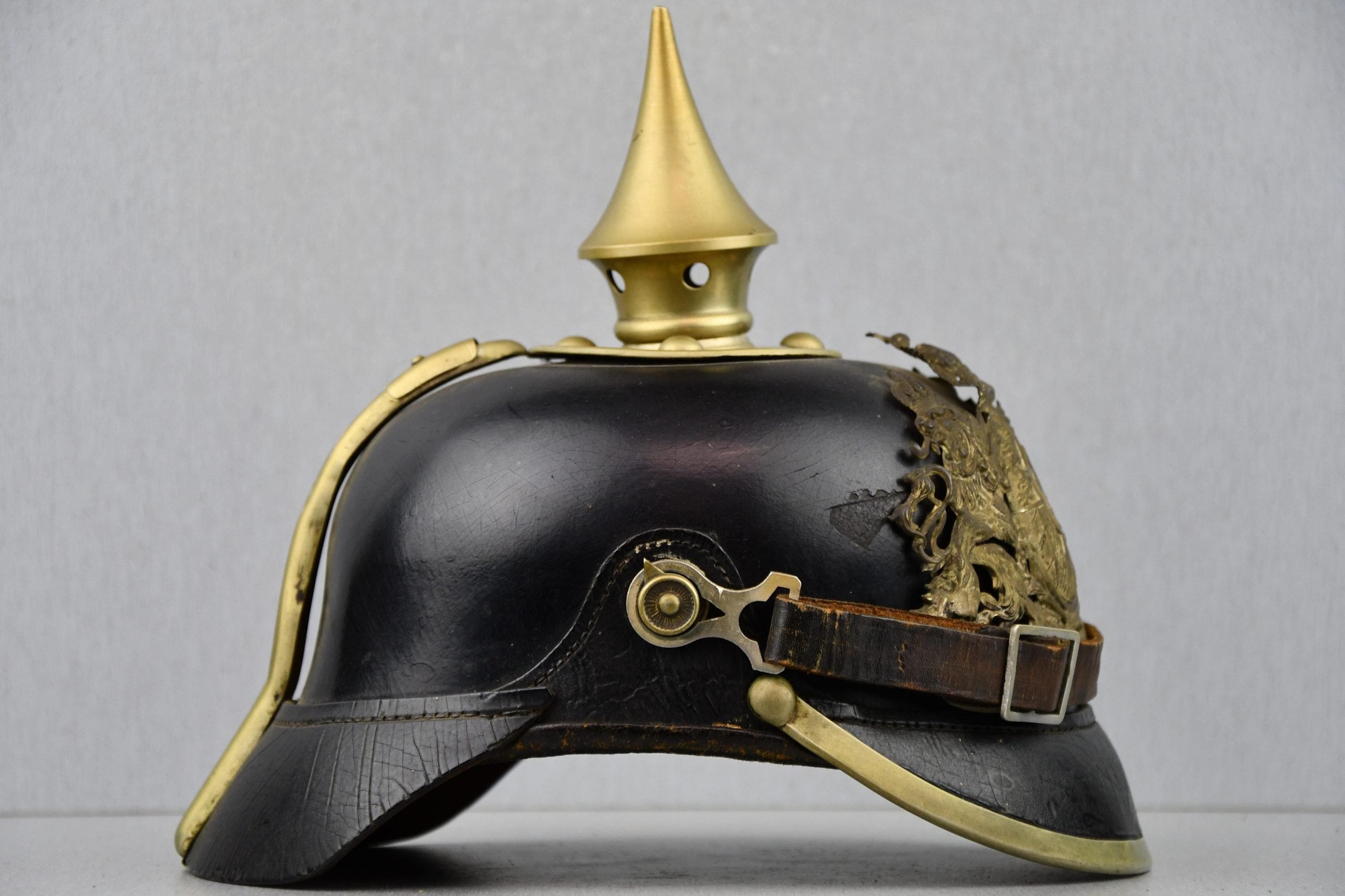 M95 German 'Bavarian' spike helmet Pioneer or 1st Regt. (Leib) — image 4